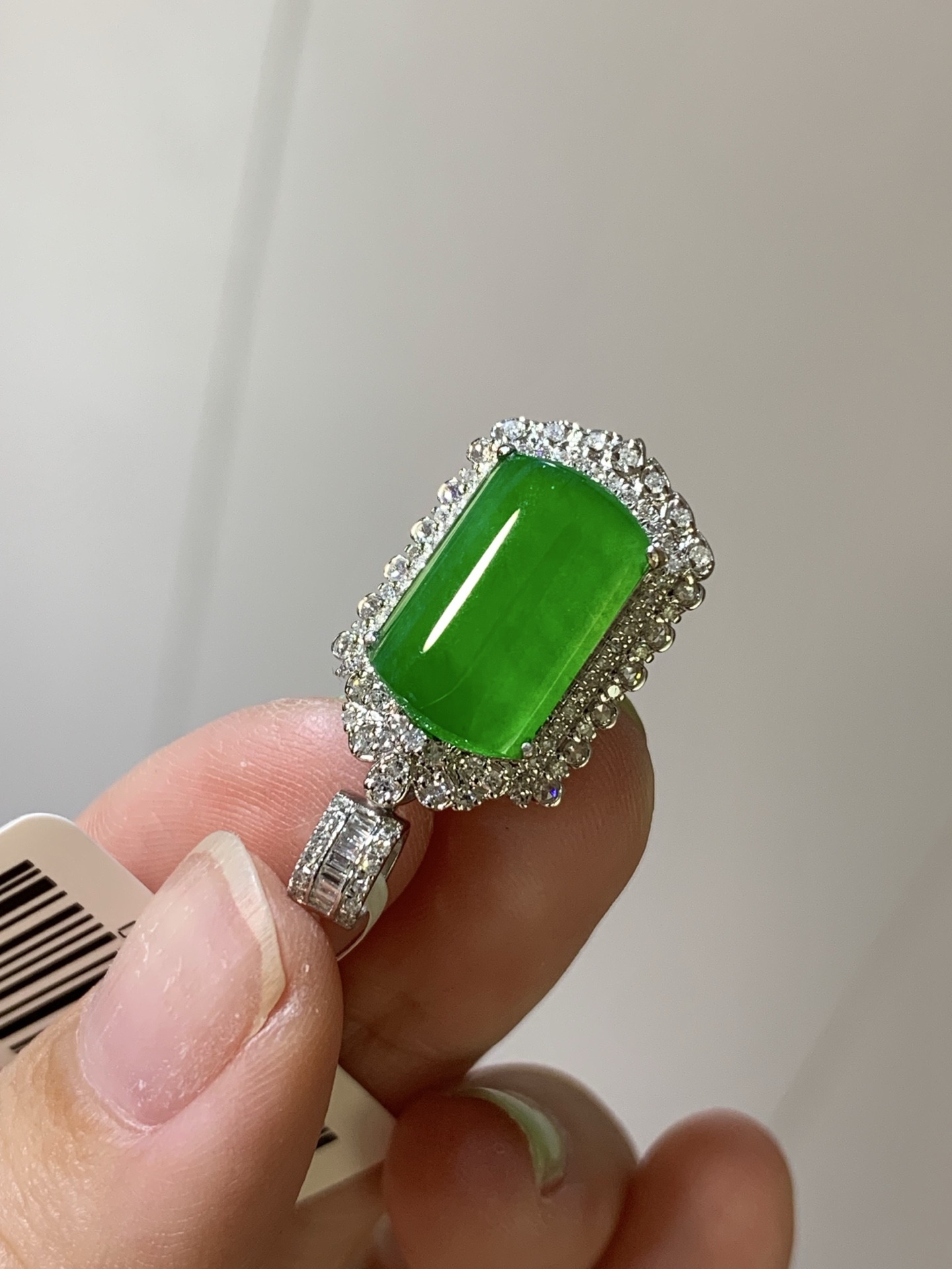 ️【18k金镶嵌马鞍吊坠】种老细腻，色阳浓郁起胶尺寸：成品：26.8*13.3*8.8，裸石：13