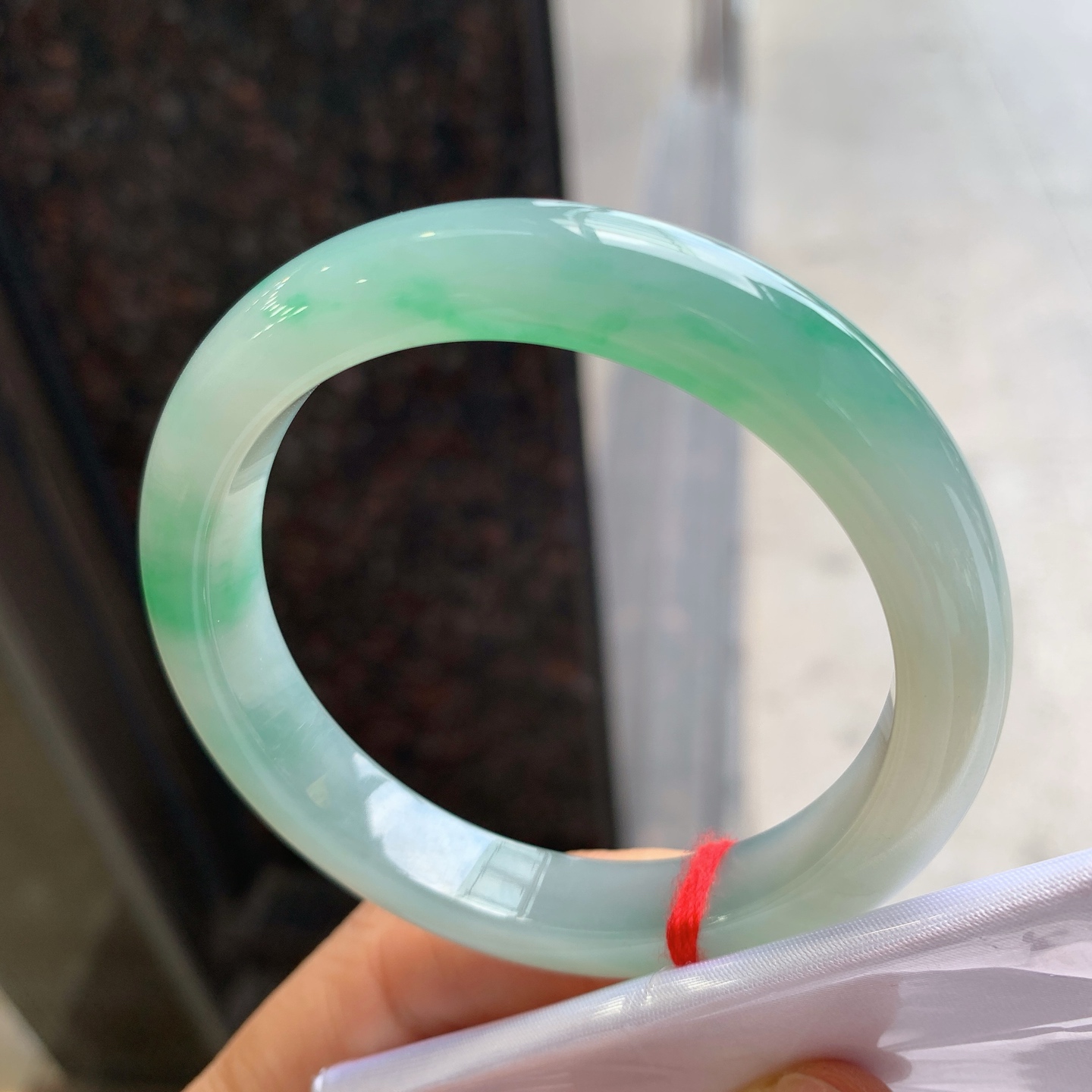 正圈飘绿 微细纹 尺寸：52.8/10/8 细腻