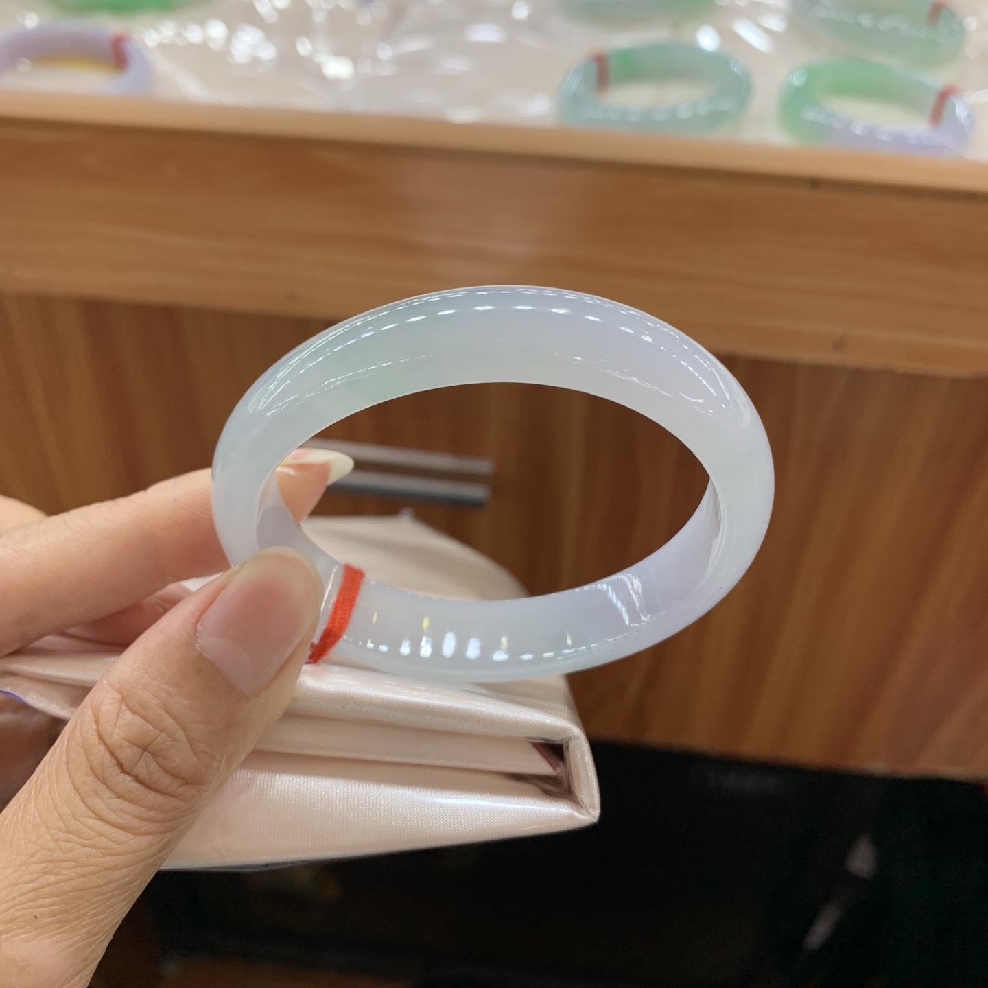 飘花贵妃翡翠手镯 56-48.3-12.2-6.8