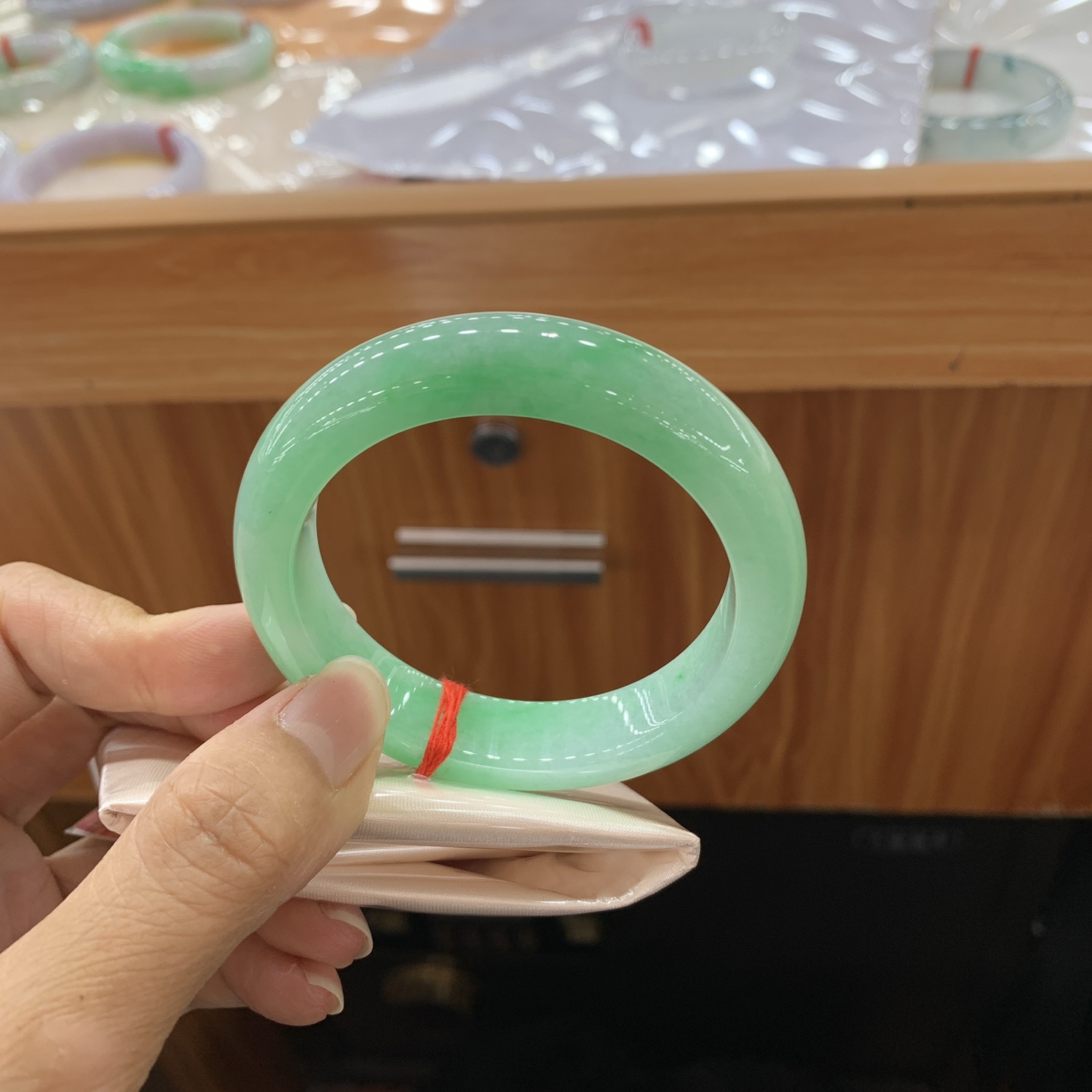 满绿正圈翡翠手镯 53.5-12.8-8.6