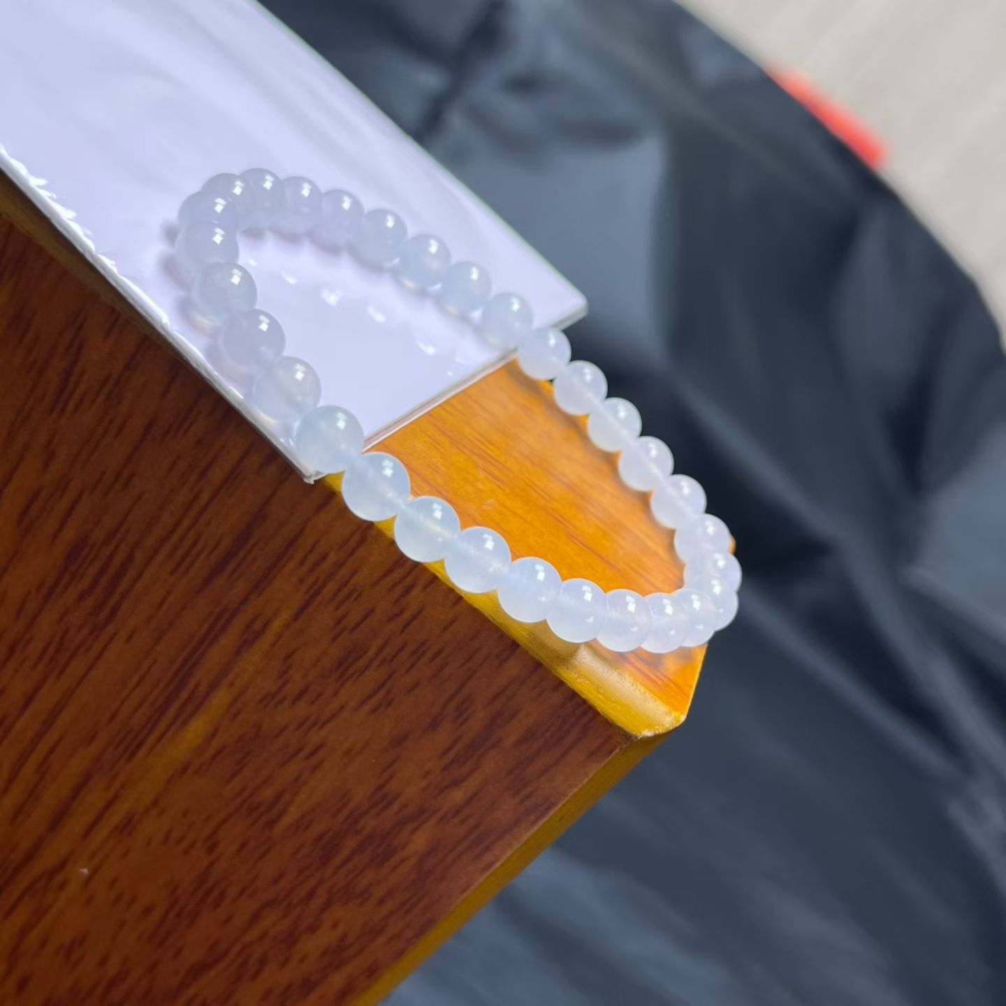 白冰手串，卡5.8mm，有30颗
