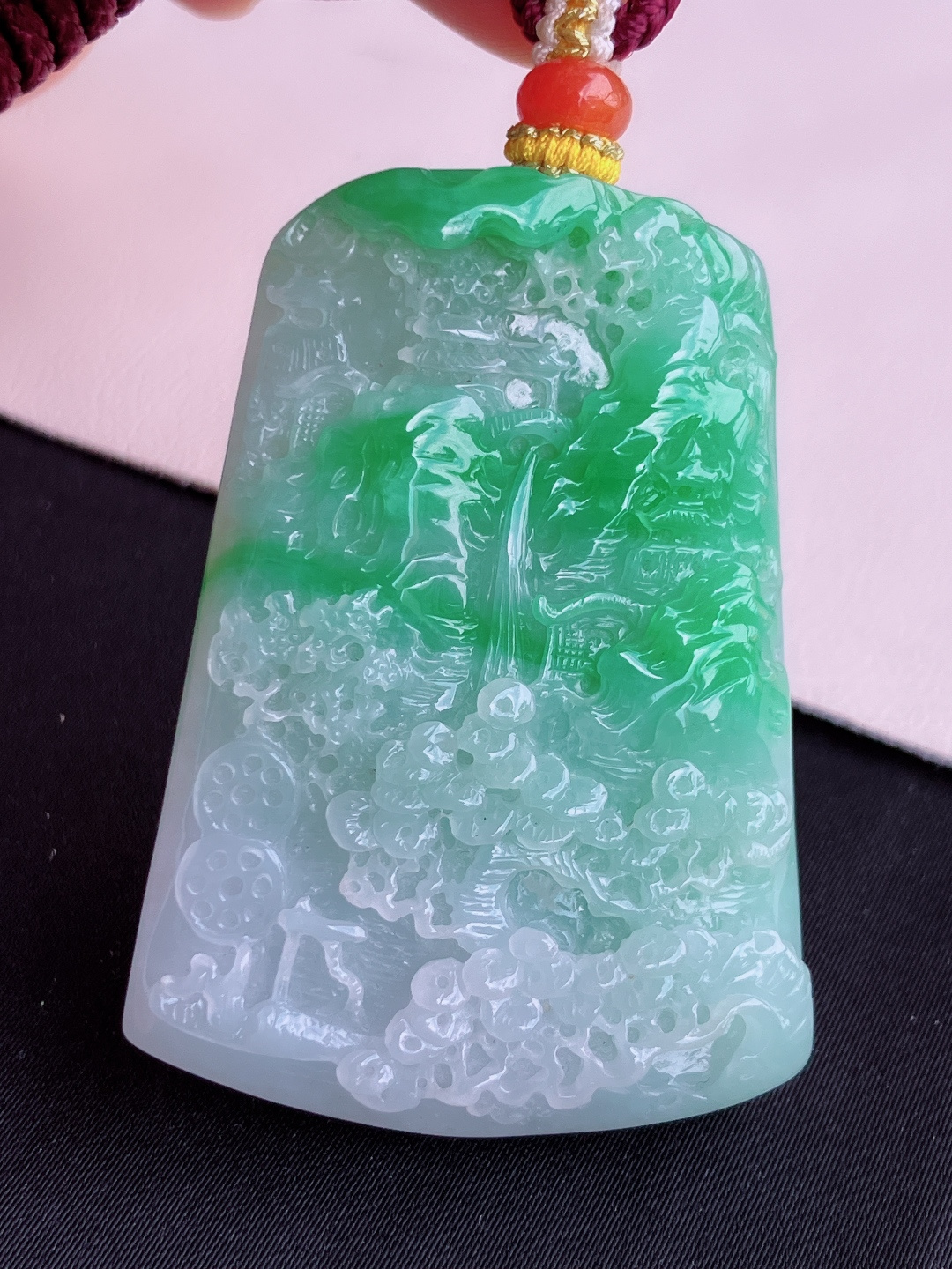 翠绿山水牌，意境美，尺寸51.6/37/9.6/自然光实拍
