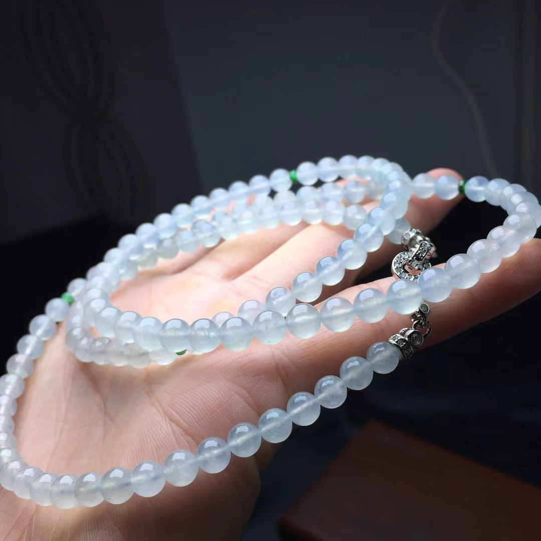 ️ 珠链，卡6～5.3mm，119颗，种好，玉质细腻，干净，纯，冰透水润，颗颗精选