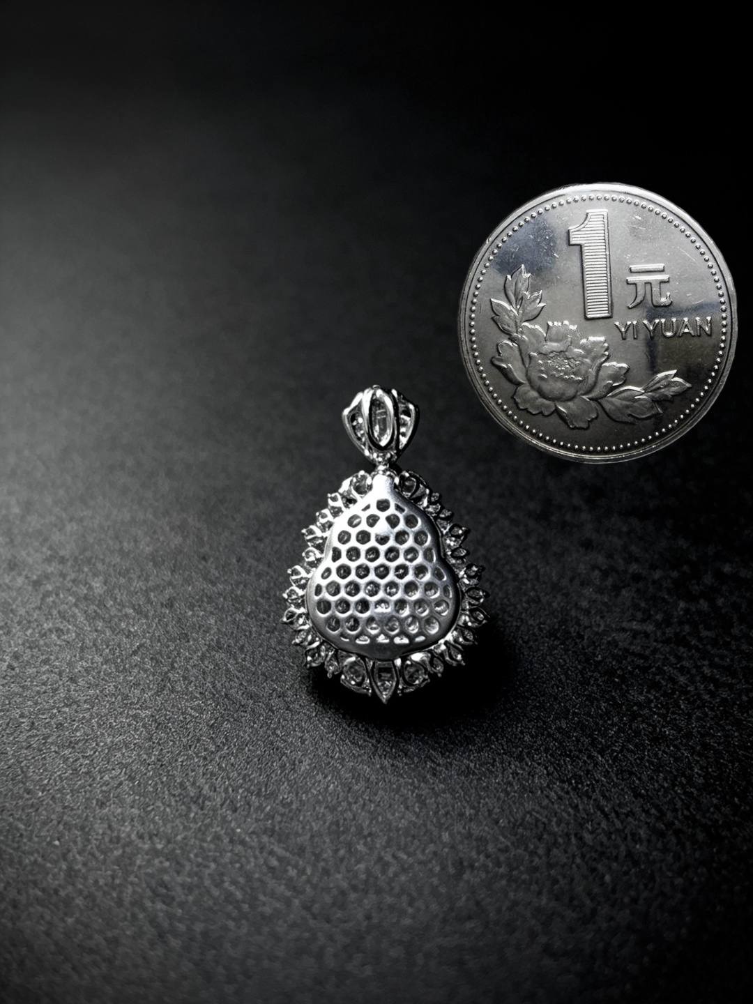 ️ 【福禄·葫芦】，茅台白高品质翡翠料子，裸石14-13.5-4mm26.5-17.8-9.5m。4.56g，18K金，南非钻