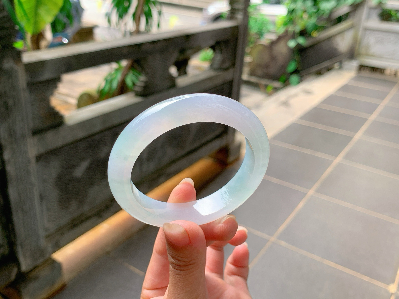 🧚‍️｜56圈口
冰晴底，底妆胶润冰透，细润温和，特别有古典美人的魅力，
