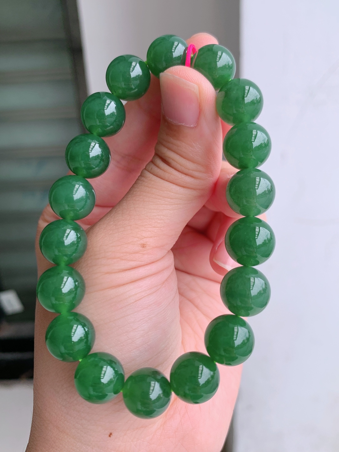 满绿珠珠手串，色浓均匀冰透水润，上手贵气稳重有质感
