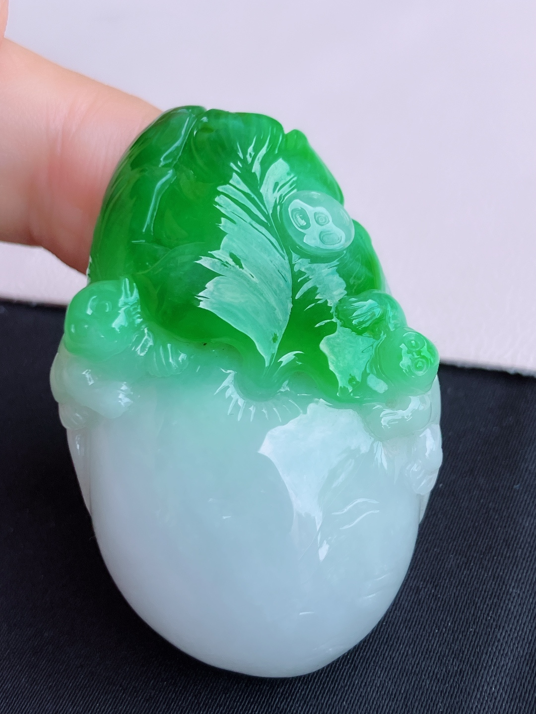 翠绿大福桃，饱满大气，尺寸47/30/13.3/自然光实拍