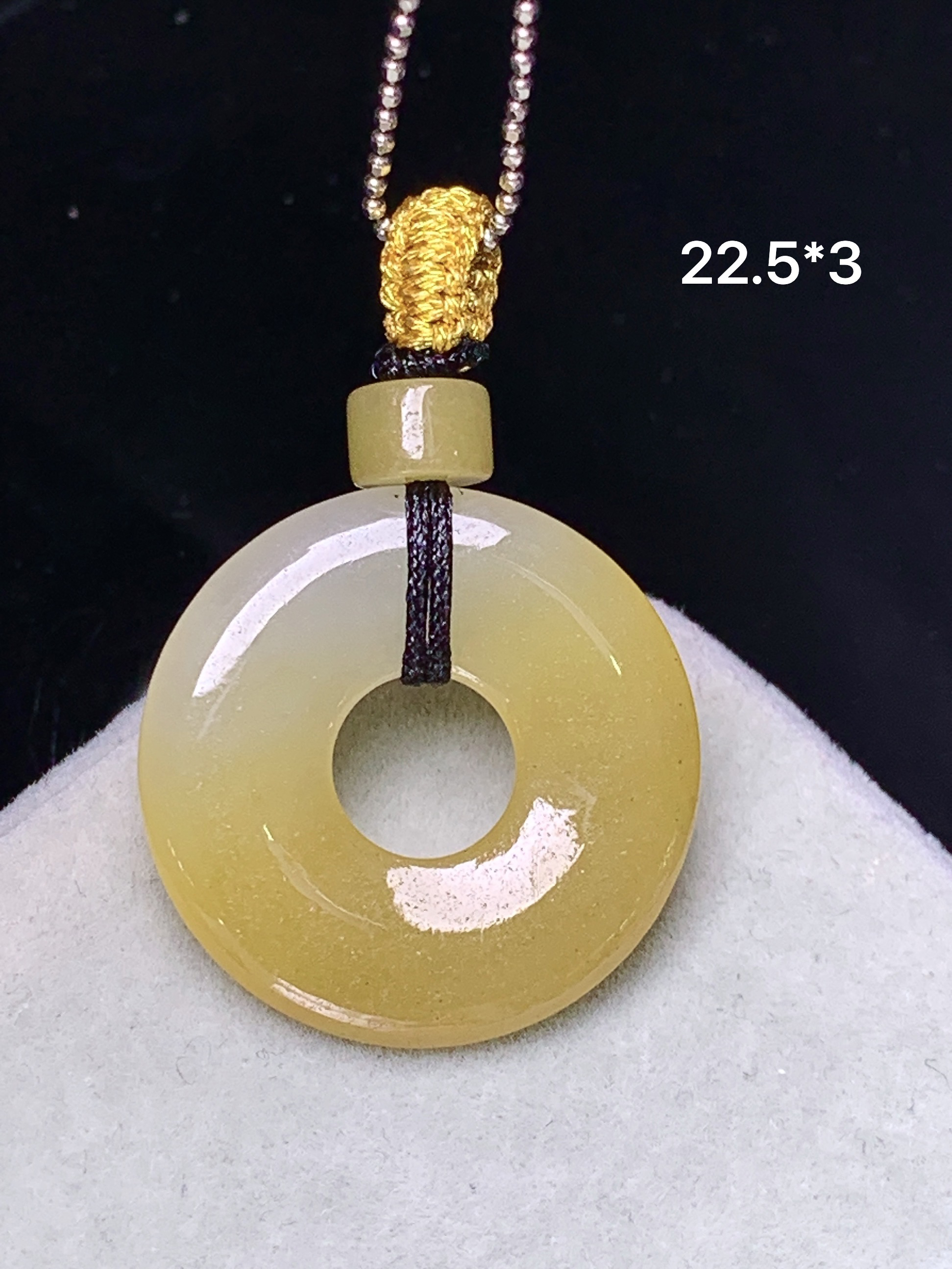 飘黄翡平安环吊坠 玉质细腻 色泽艳丽清新 整体尺寸22.5*3 e1