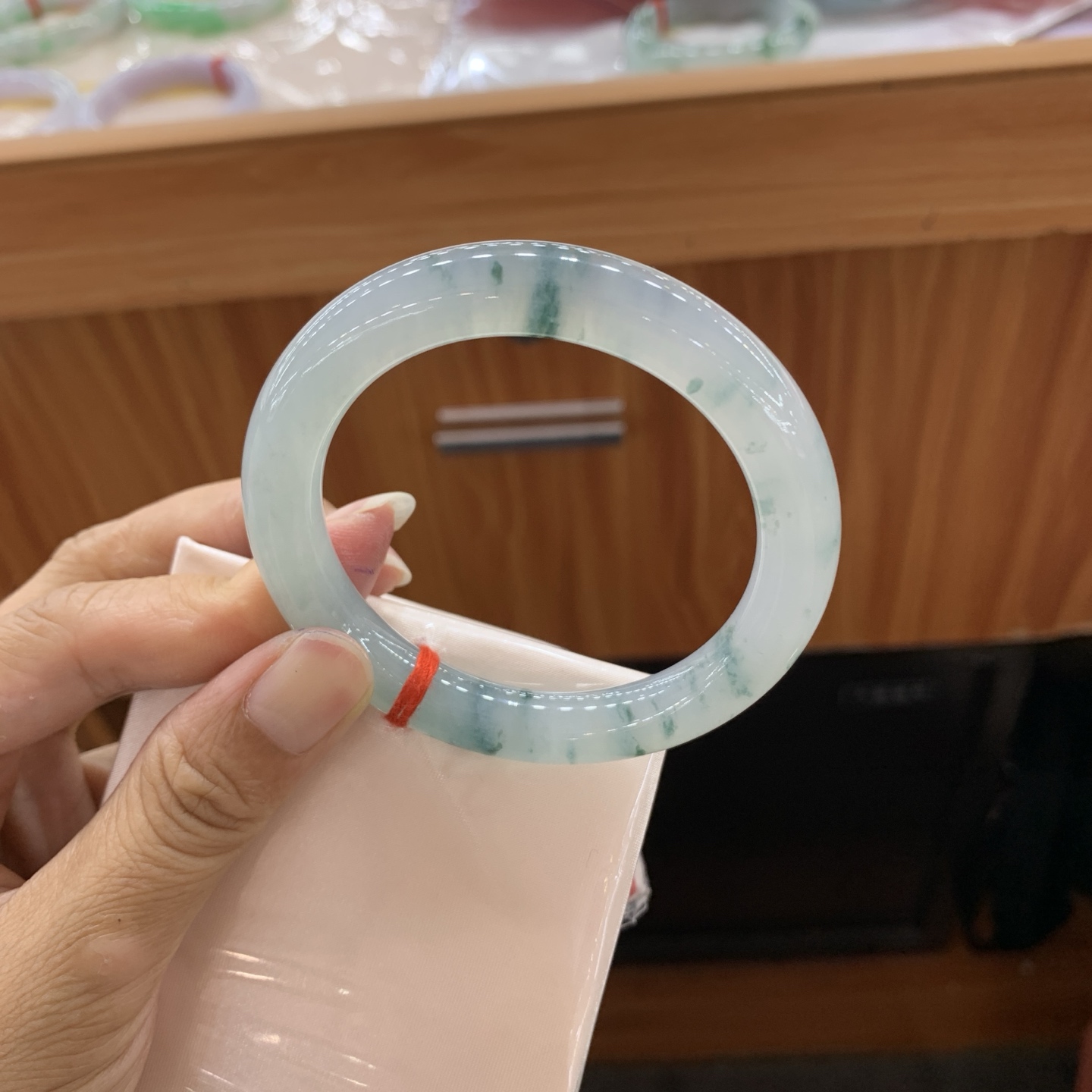 061135FN 飘花圆条翡翠手镯 53.2-9.5