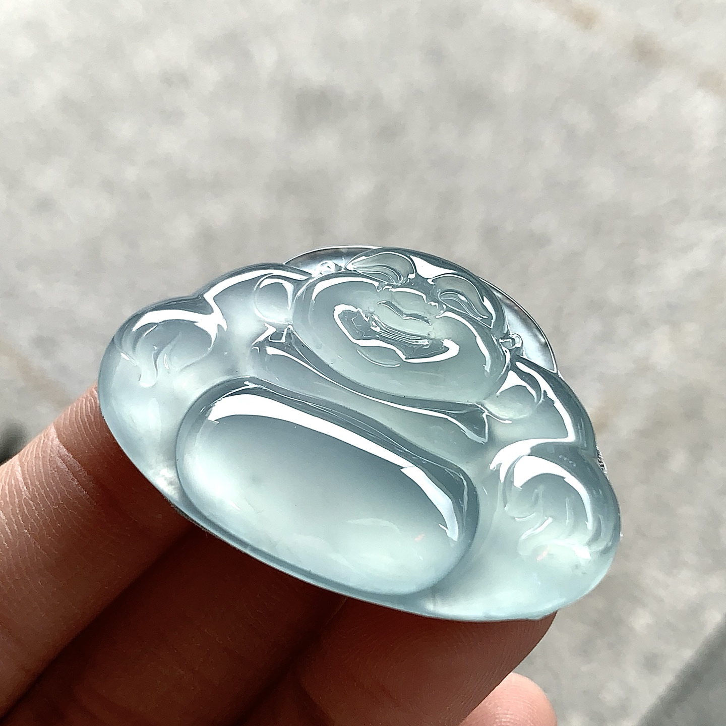 佛公，晶莹水润