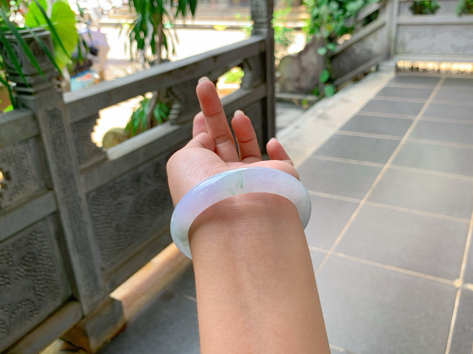 🪩｜54圈口
粉春色，春彩型，飘绿花，飘逸优雅，水水润润的，