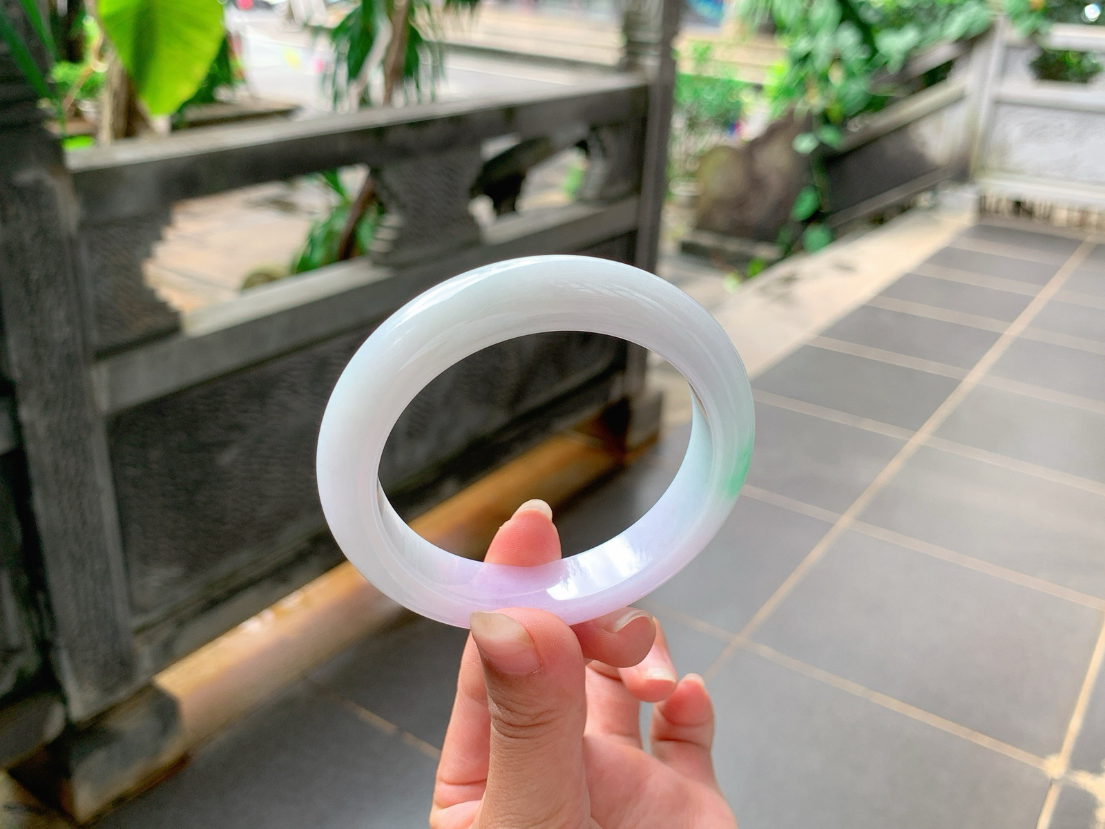 ｜57圈口
春彩底，飘浅浅的绿花，底妆特别的细腻，仙仙粉粉的，