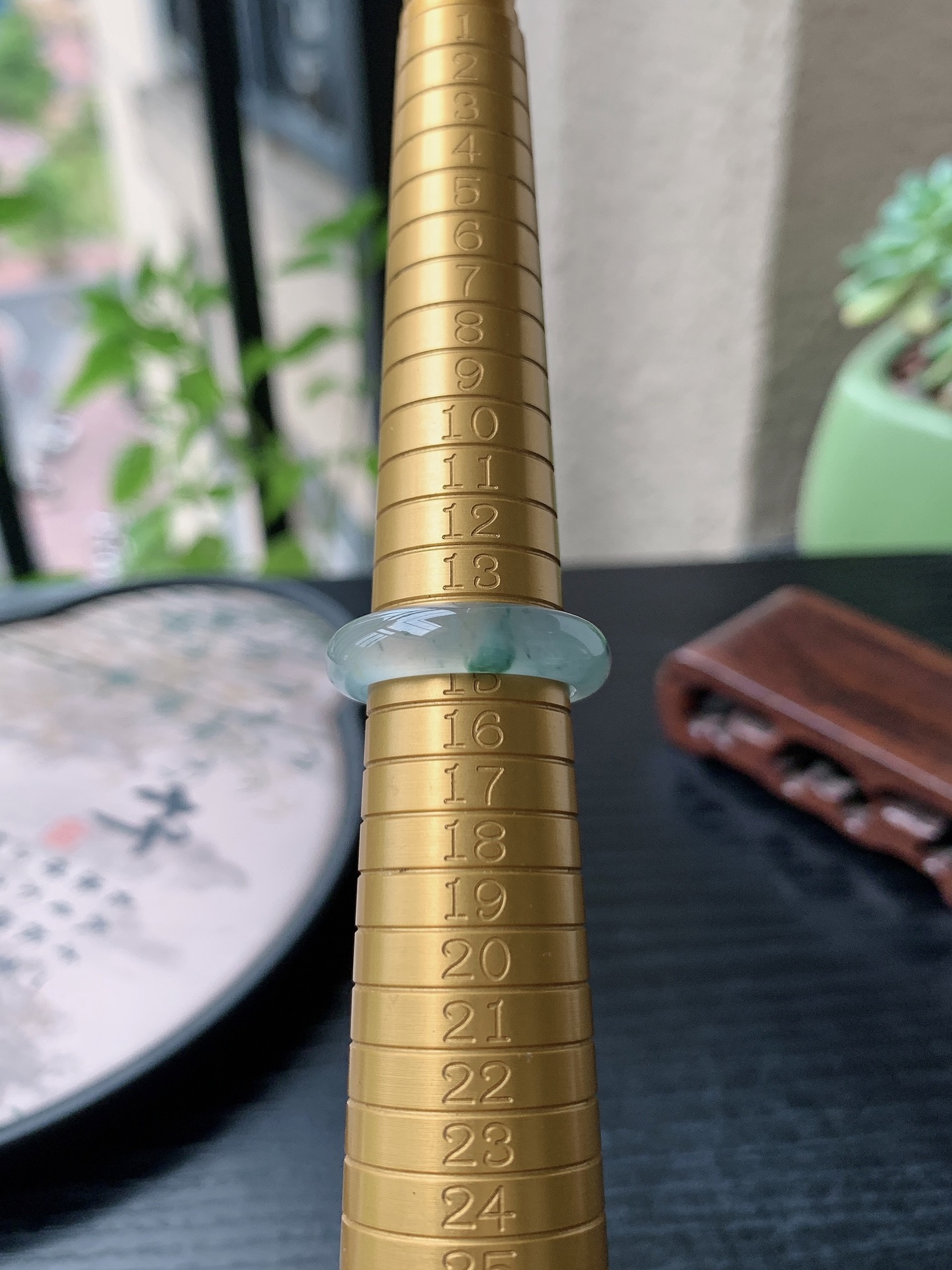 老坑冰种胶感飘花素面戒指 裸石尺寸:17-5.5-3.8mm