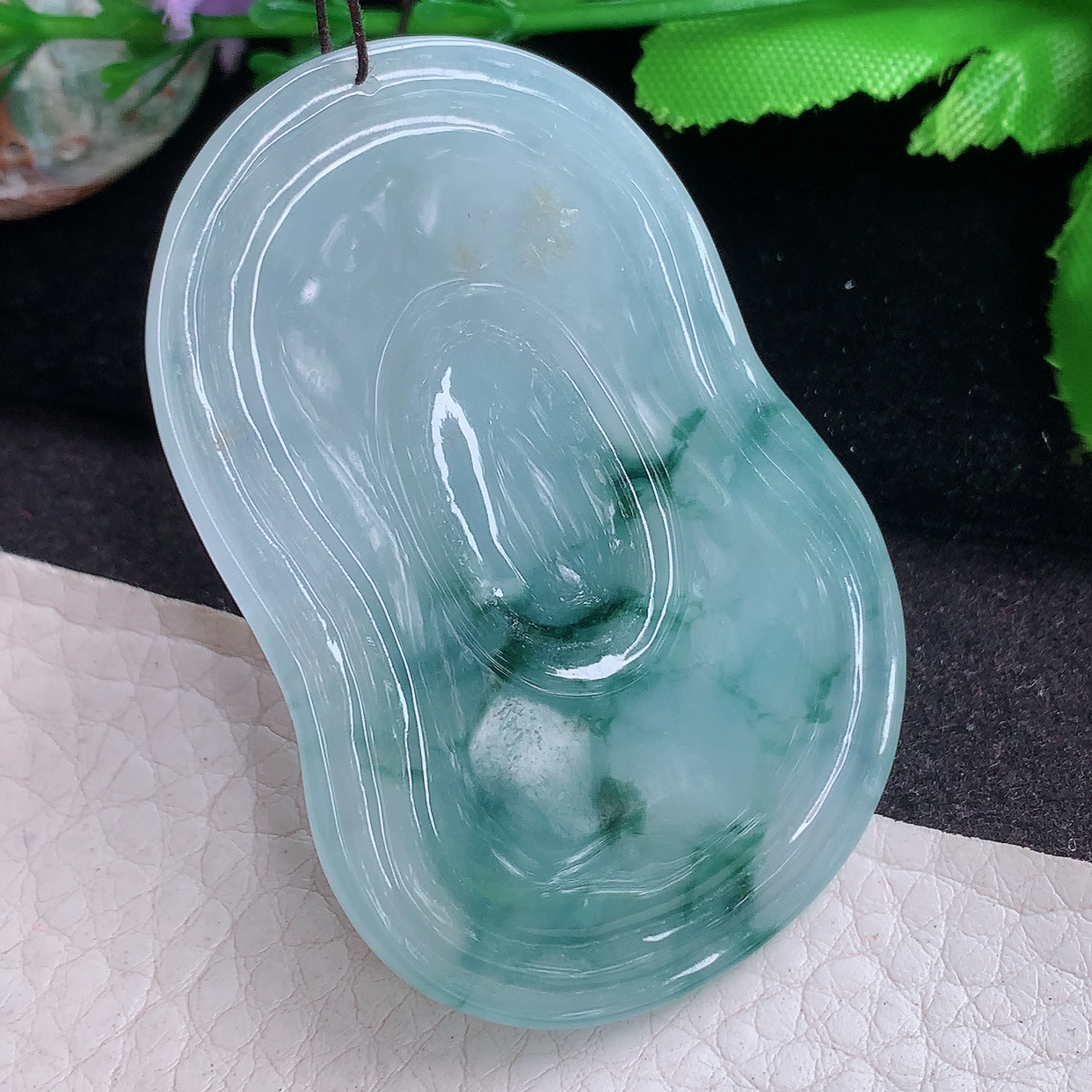 py实拍56.6*39*7缅甸翡翠精雕冰飘花普贤菩萨 生肖守护神玉项坠