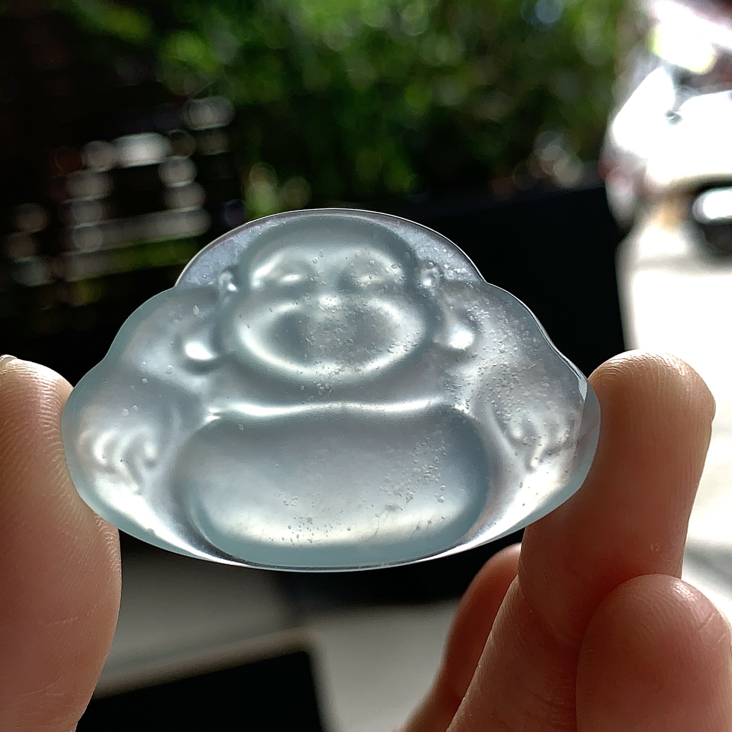 佛公，晶莹水润