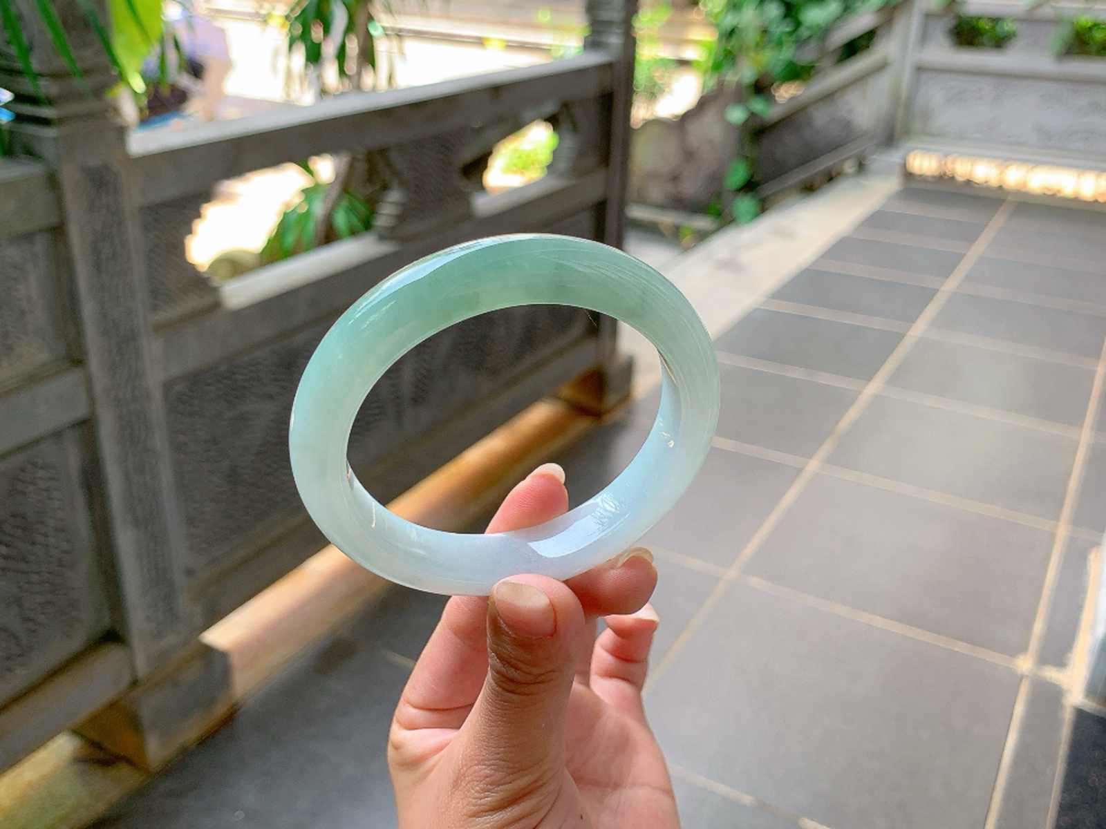 🪩｜60圈口
冰绿晴，色泽很清爽，清清雅雅的，胶润细腻温和儒雅，气质