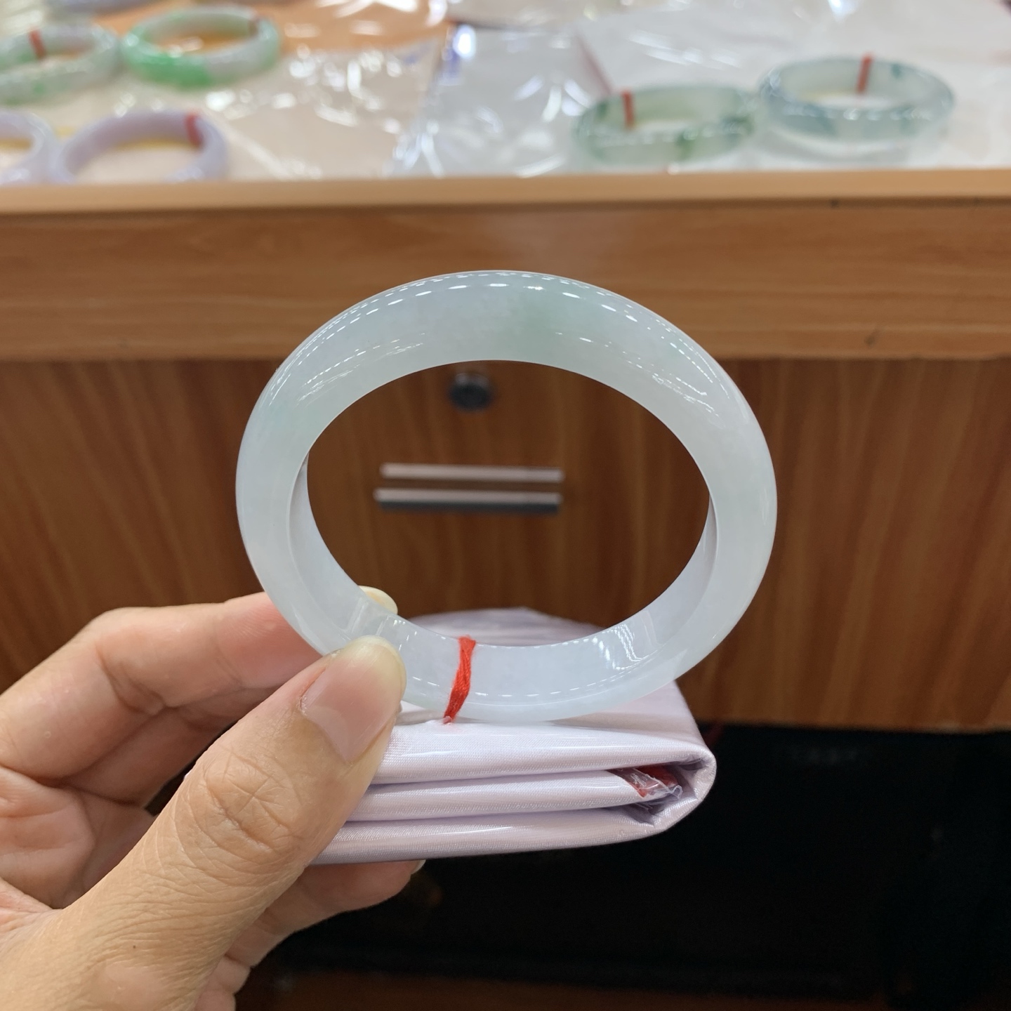 061111ZJ 冰底色正圈翡翠手镯 57.2-12.3-8.5