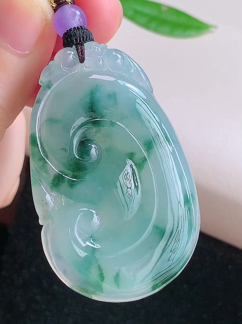 如意，无裂，尺寸48.4-31.6-6.6mm，包A附证书
