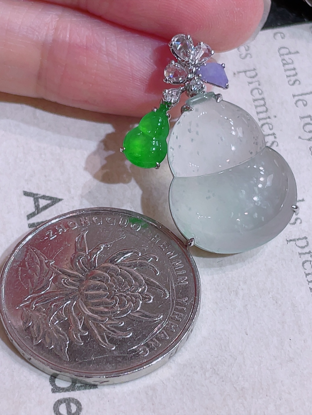 ️ 高冰木那葫芦吊坠 无裂 18k金镶嵌 种水 一刀切 全景天窗 重金镶嵌 南非钻镶 厚装饱满 福禄双全 荧光四射 刚性十足 高端大气 性比高 整体29.2-16.3-7.6裸石20.6-16.3、8.5-5.8