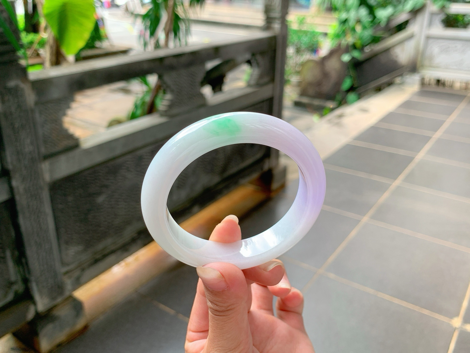 ｜57圈口
春彩底，飘浅浅的绿花，底妆特别的细腻，仙仙粉粉的，