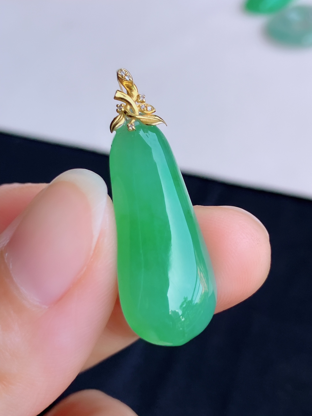 果绿福瓜，色美清爽，尺寸35.3/27.6/12/6/自然光实拍