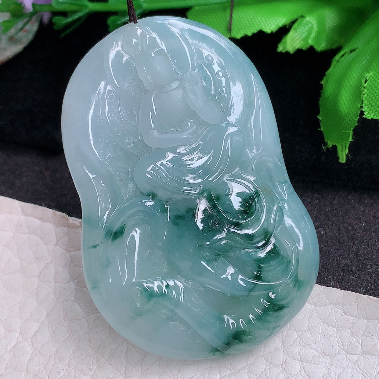 py实拍56.6*39*7缅甸翡翠精雕冰飘花普贤菩萨 生肖守护神玉项坠