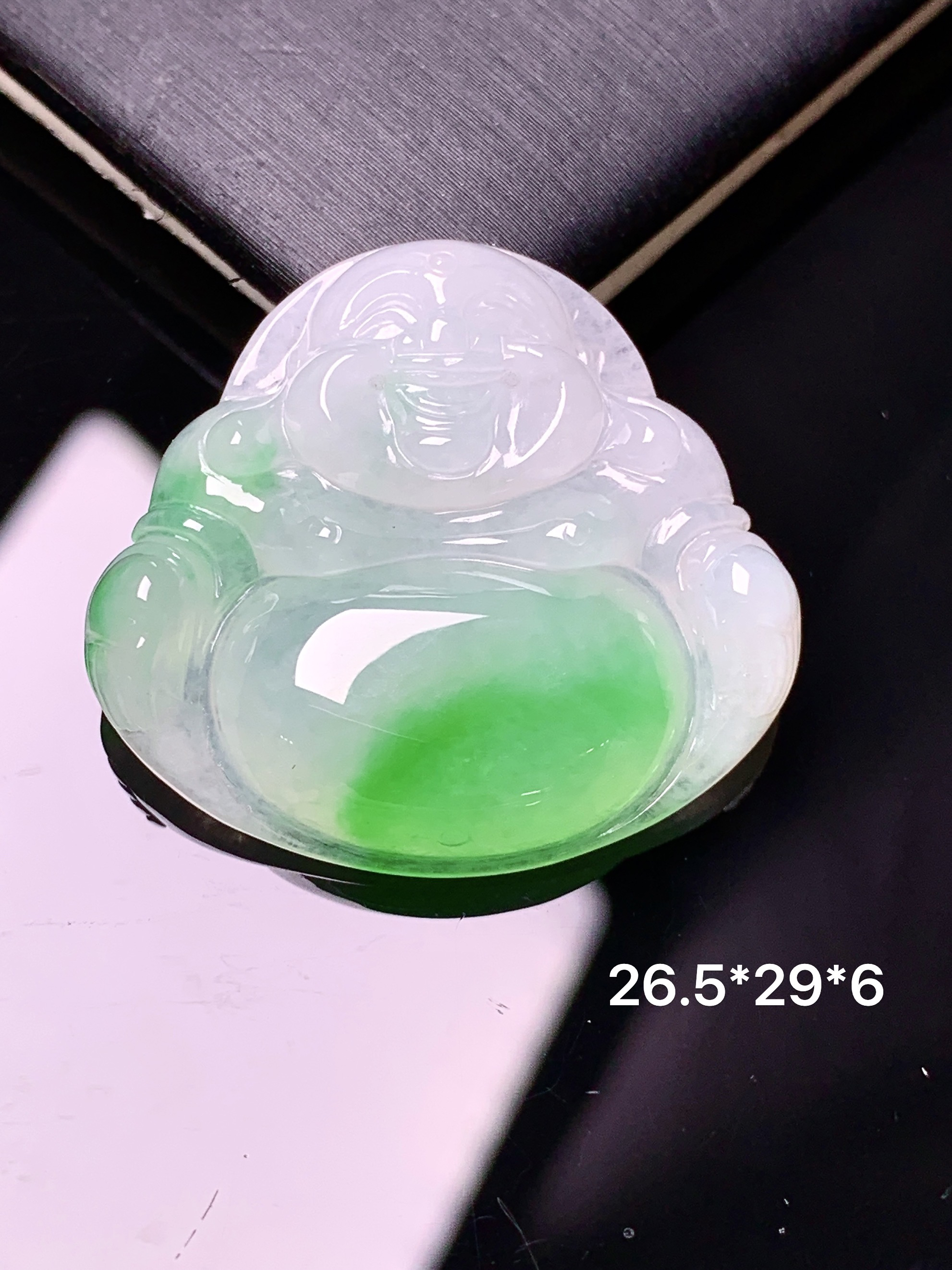 飘绿佛公吊坠 玉质细腻 色泽艳丽清新 整体尺寸26.5*29*6 z2