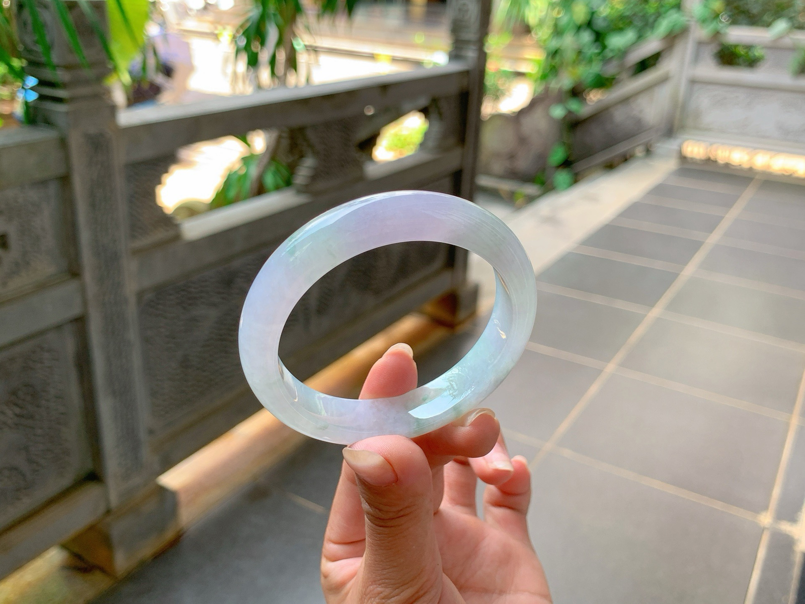 🪩｜54圈口
粉春色，春彩型，飘绿花，飘逸优雅，水水润润的，
