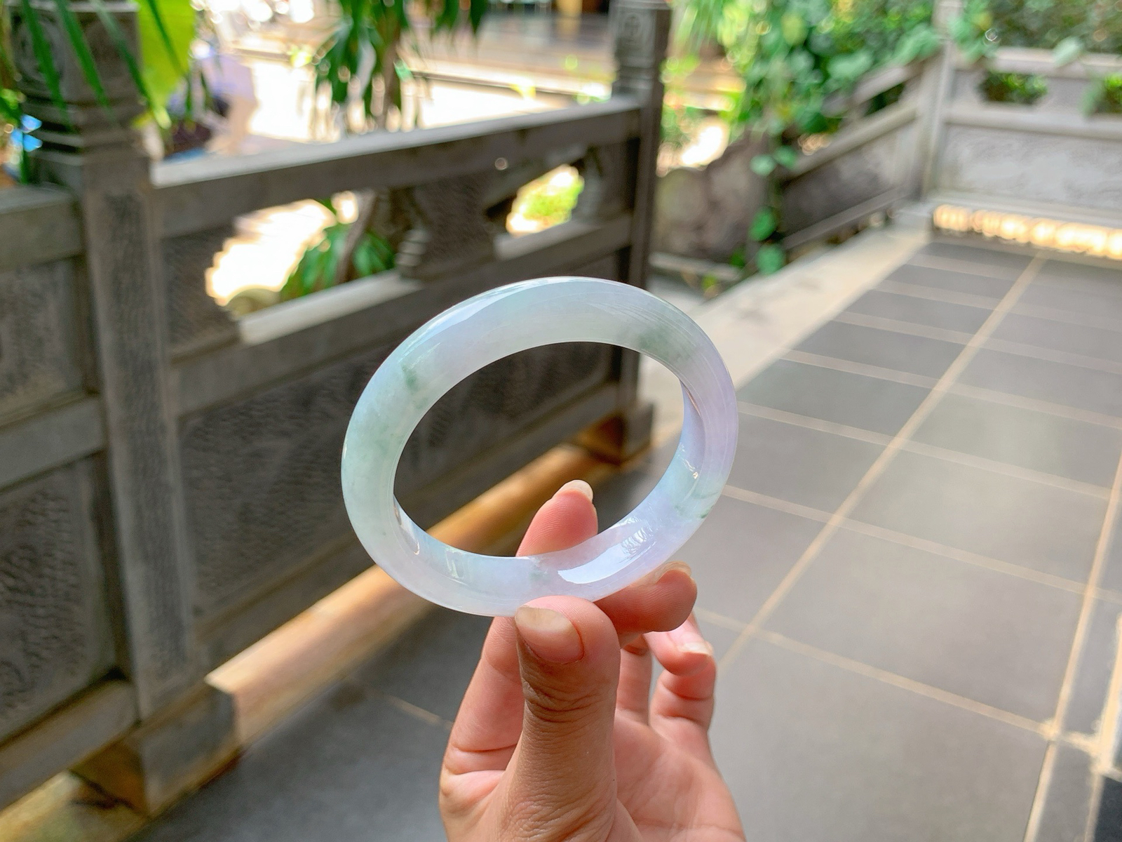 🪩｜54圈口
粉春色，春彩型，飘绿花，飘逸优雅，水水润润的，