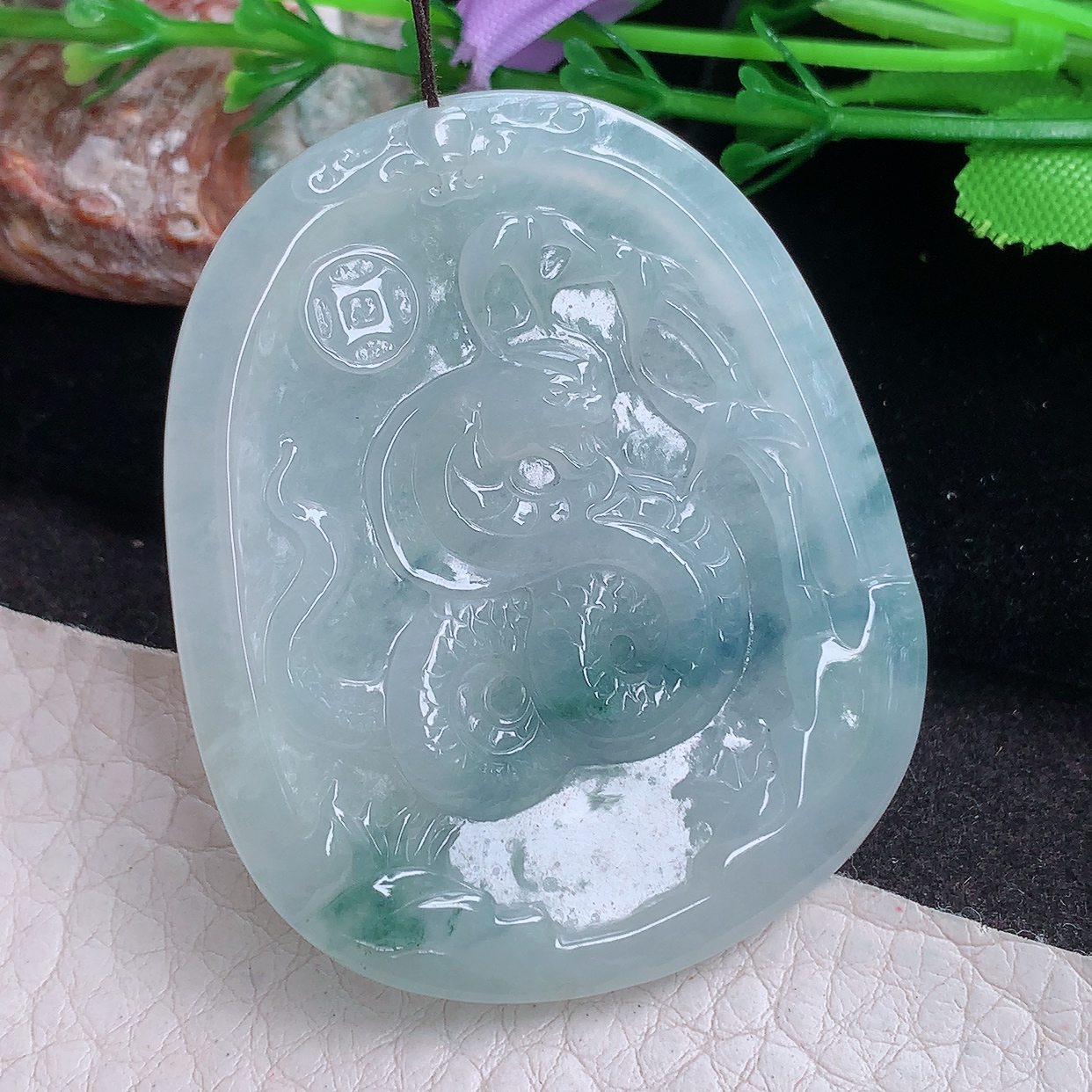 py实拍51.5*42.3*4.8缅甸翡翠精雕冰飘花腰缠万贯 生肖蛇玉项坠 玉挂件