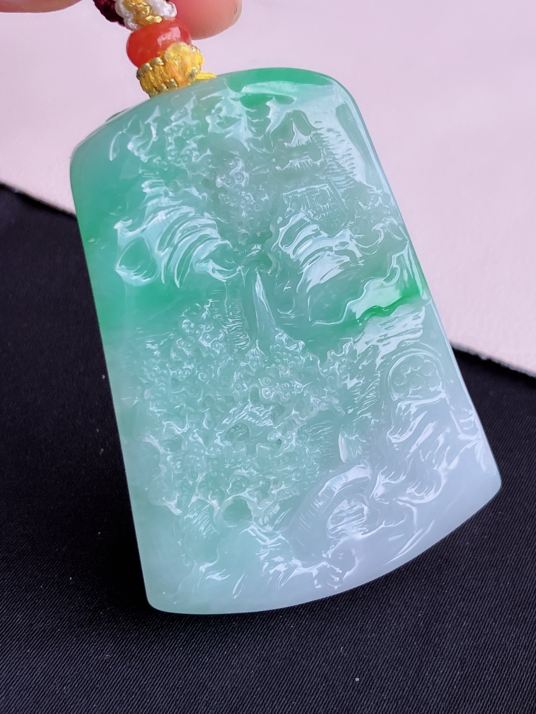 翠绿山水牌，意境美，尺寸51.6/37/9.6/自然光实拍