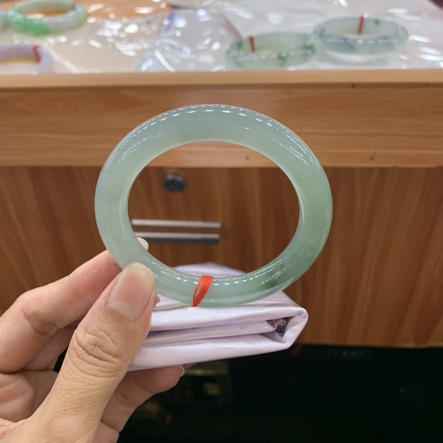 061112H 蓝水圆条翡翠手镯w 54.6-10
