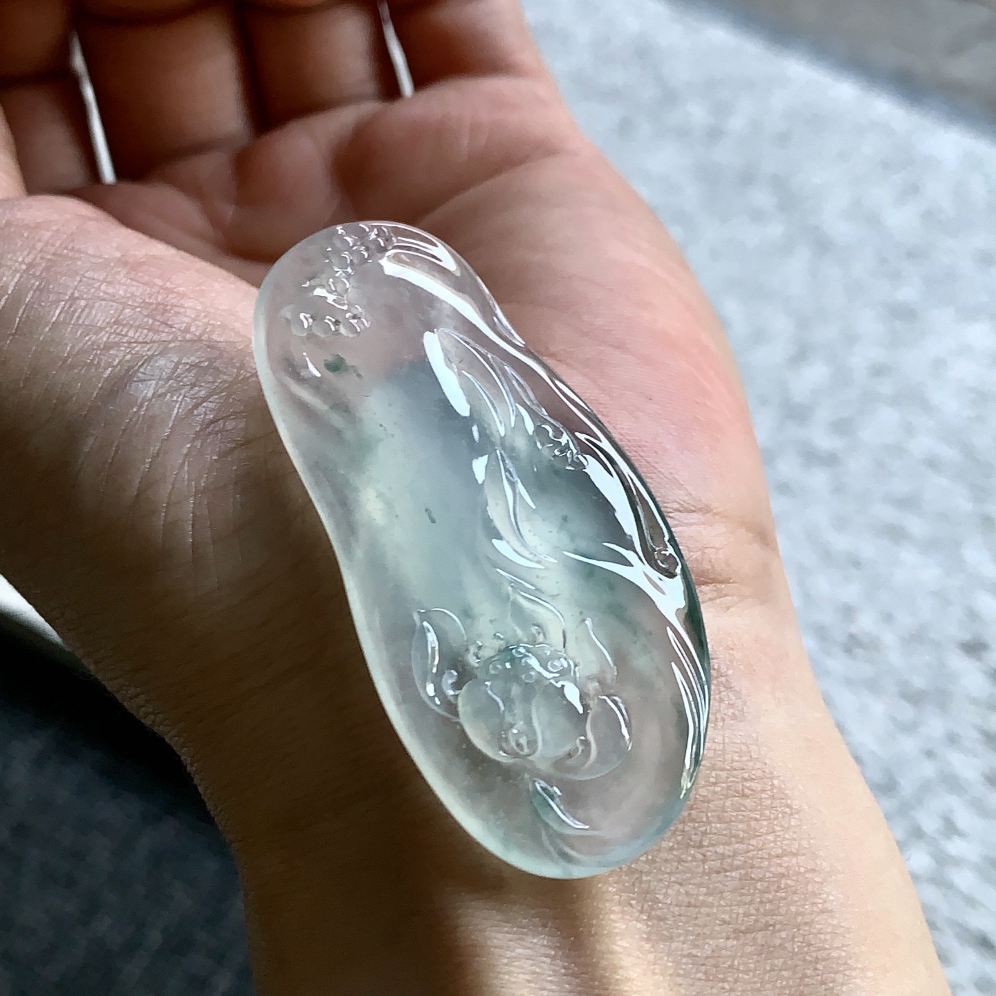 ️ 莲花牌，玉质细腻