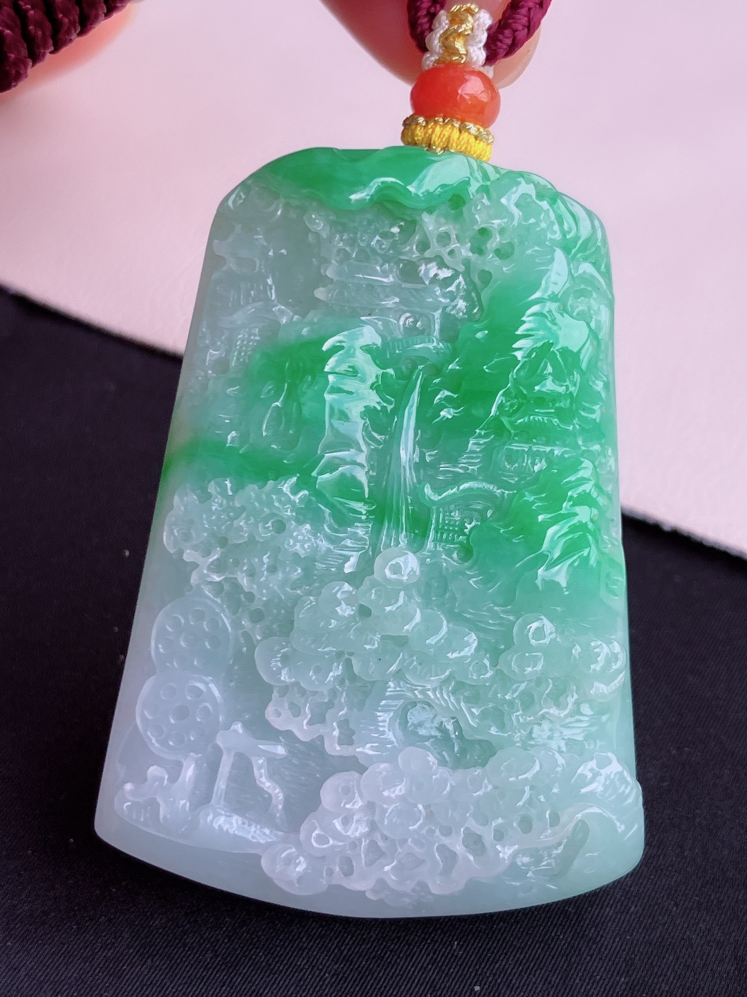 翠绿山水牌，意境美，尺寸51.6/37/9.6/自然光实拍