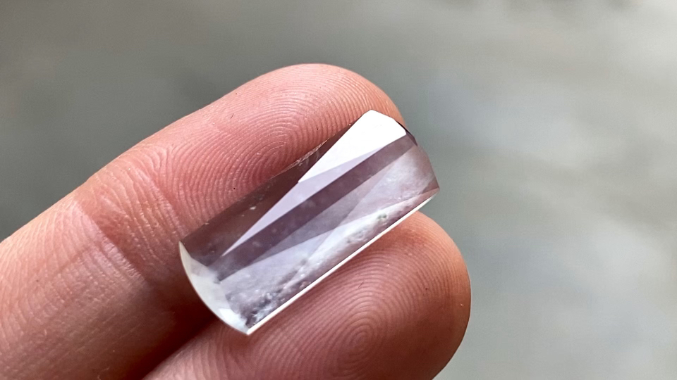 ️ 玻璃钢钻石马鞍 18*7.5*3.2 完整