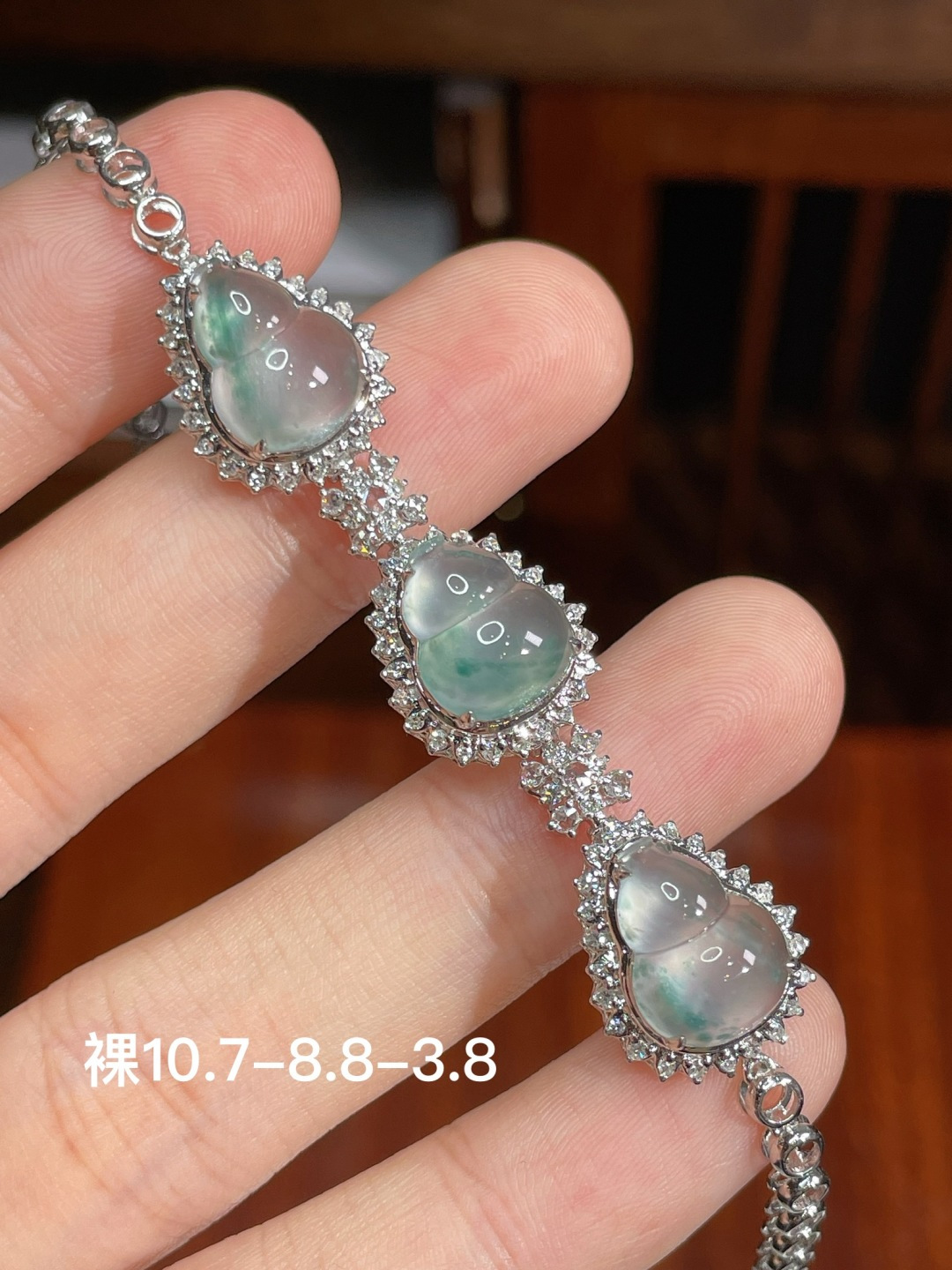 阳绿葫芦手链  18k金镶嵌，10.7-8.8-3.8
