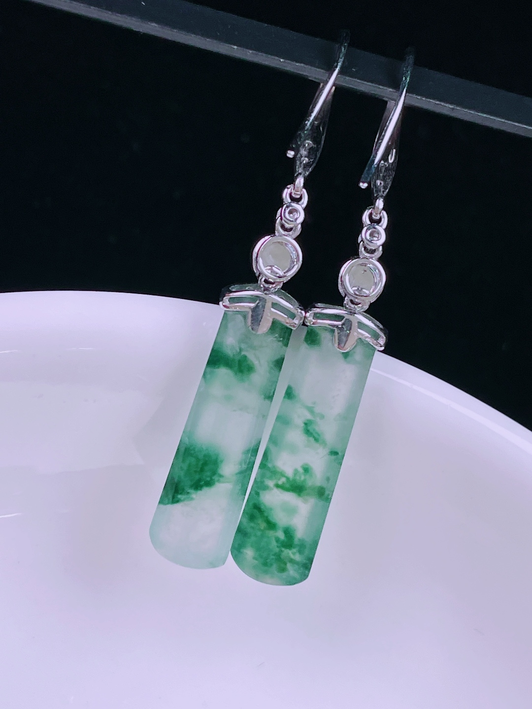 ️，冰种耳坠，老种起光，细底通透，尺寸：裸石19/5.8/3.6mm0612