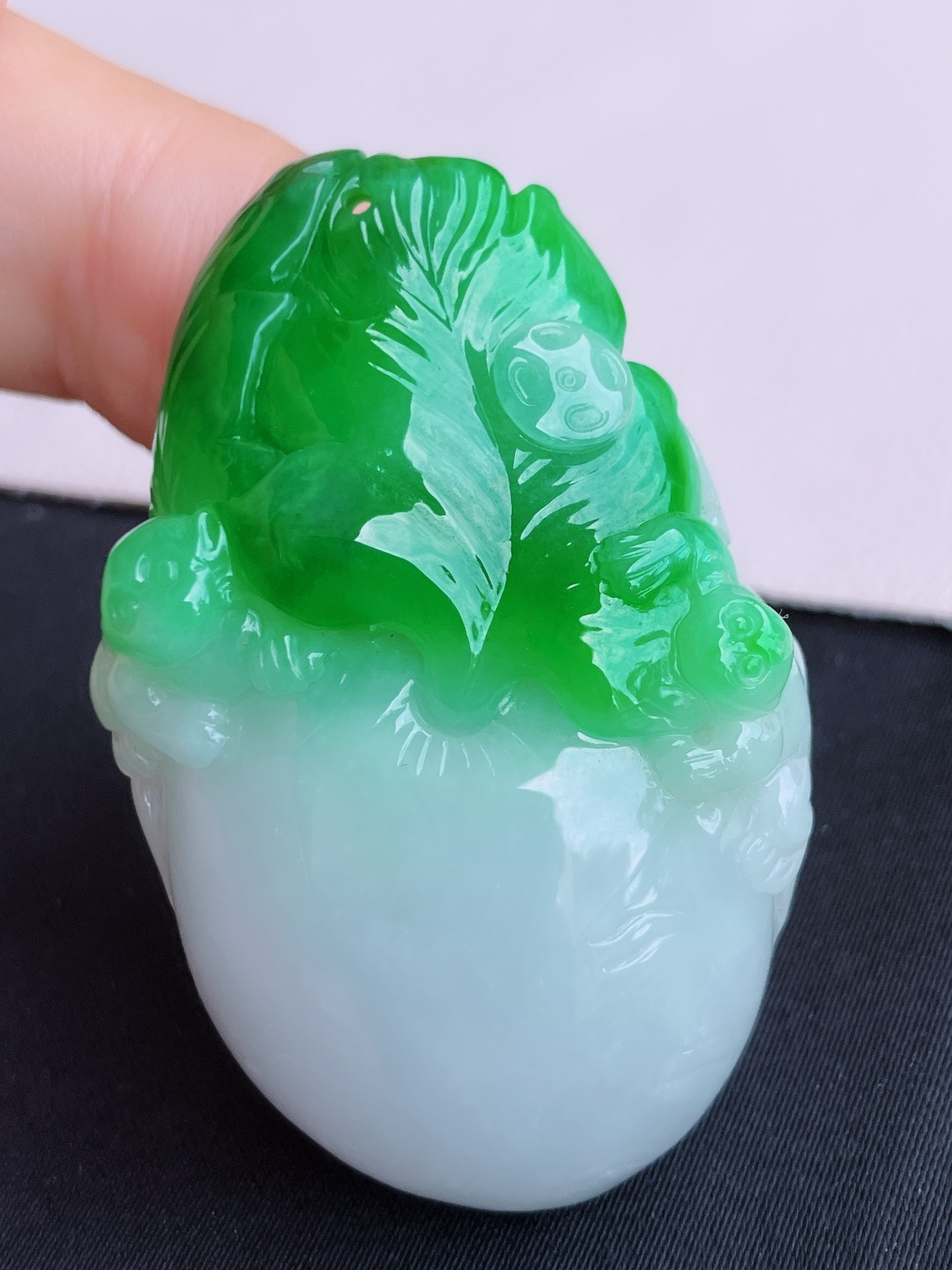 翠绿大福桃，饱满大气，尺寸47/30/13.3/自然光实拍