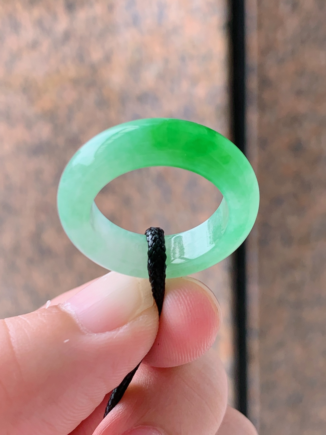 冰种绿指环戒圈，翠色明艳种水冰透，上手显贵气质款 卡25.3-6-4.5 内直径17 圈口14