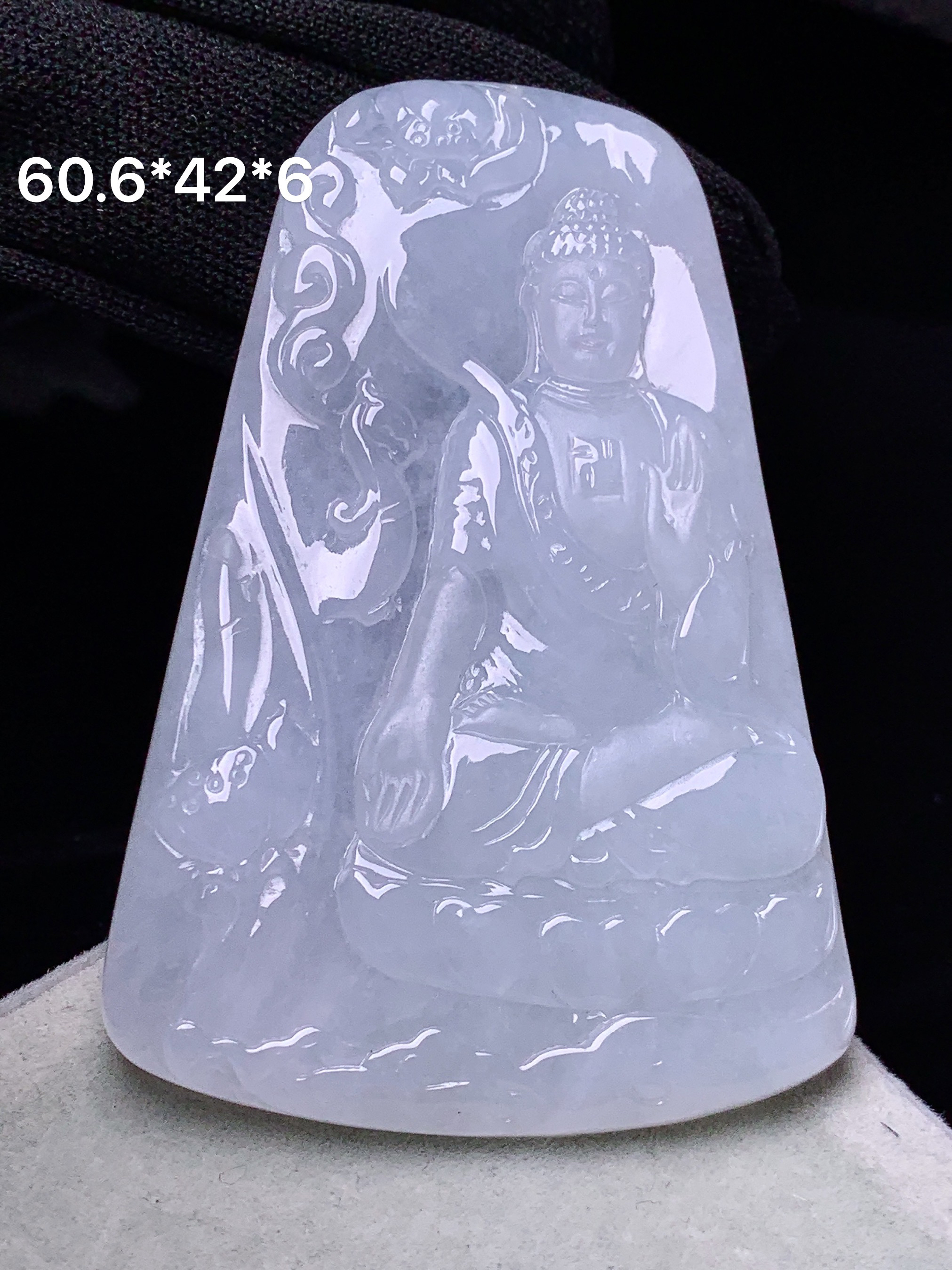 冰种观音菩萨吊坠 玉质细腻 色泽艳丽清新 整体尺寸60.6*42*6 d1