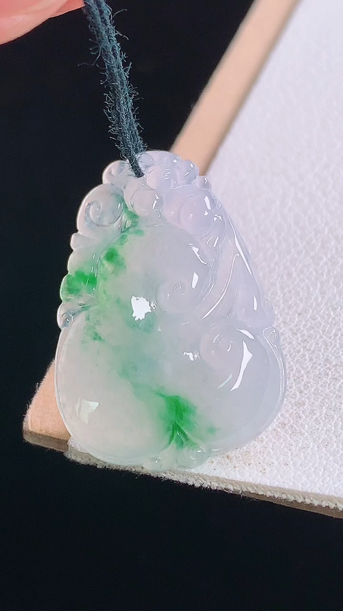 ️冰飘绿如意，无裂，尺寸:26.3-18.8-4.1mm 12