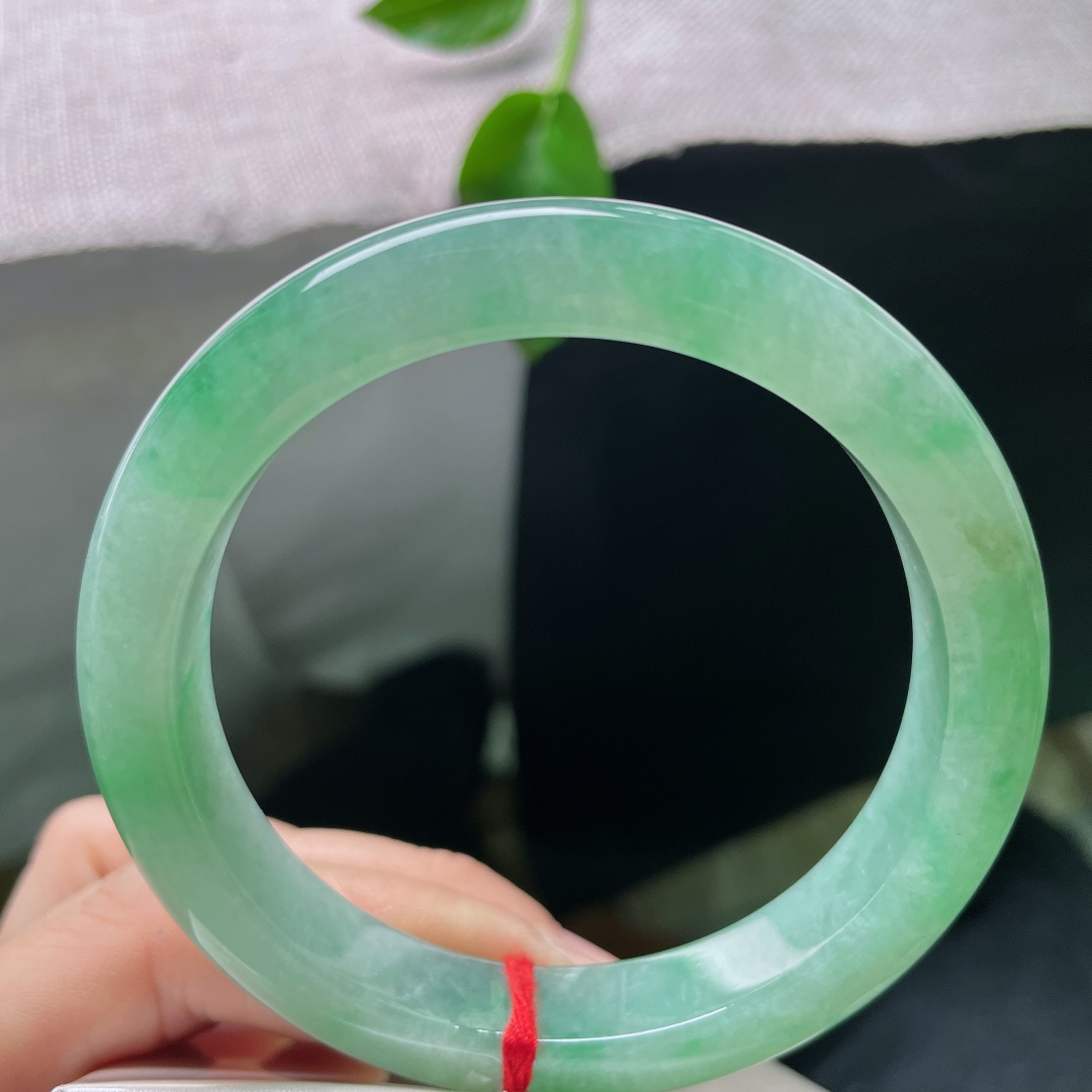 绿底正圈，大圈口，种老，明月松间照，清泉石上流。自在婉约，有棉线，ss53418a