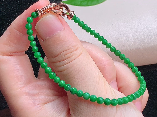 ️ 满绿手串，尺寸取一3.3mm，包A附证书