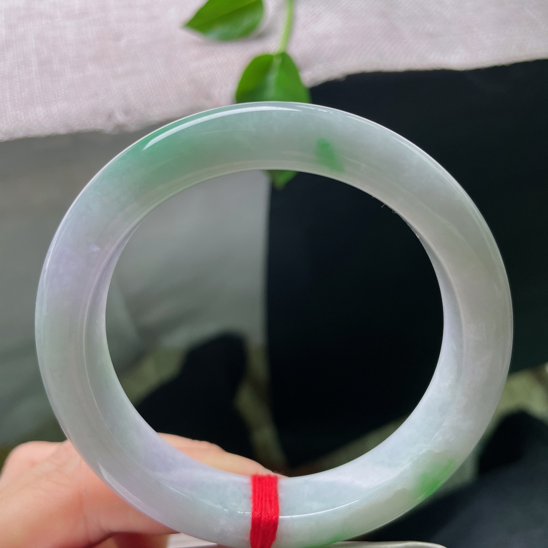 61/13.3/9.3，春彩正圈，大圈口，翠色欲滴，上手千娇百媚，绰约多姿，皮纹，ss53175a