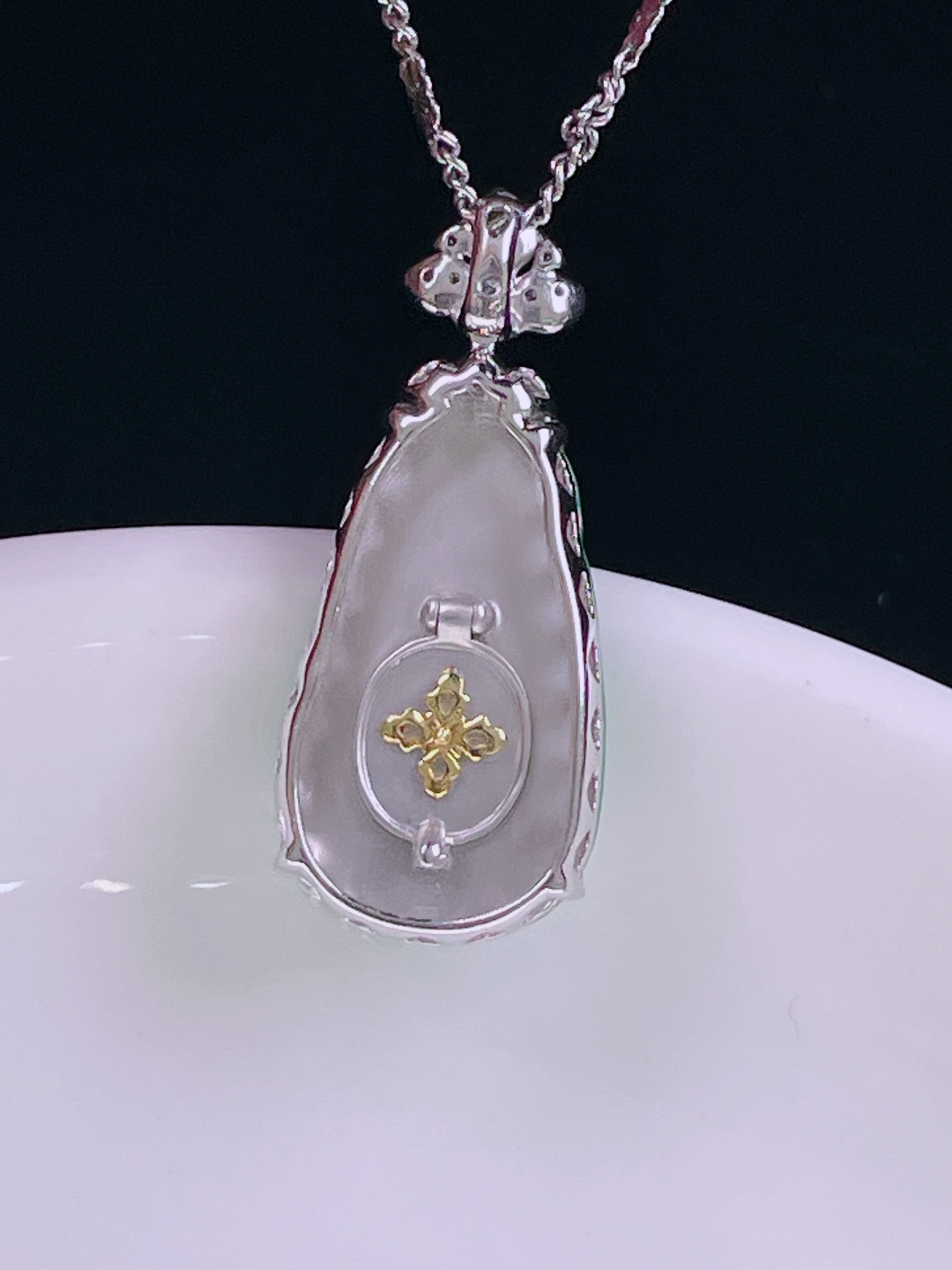 ️辣绿如意，老种起光，细底通透，尺寸：29/12.6/6mm0613