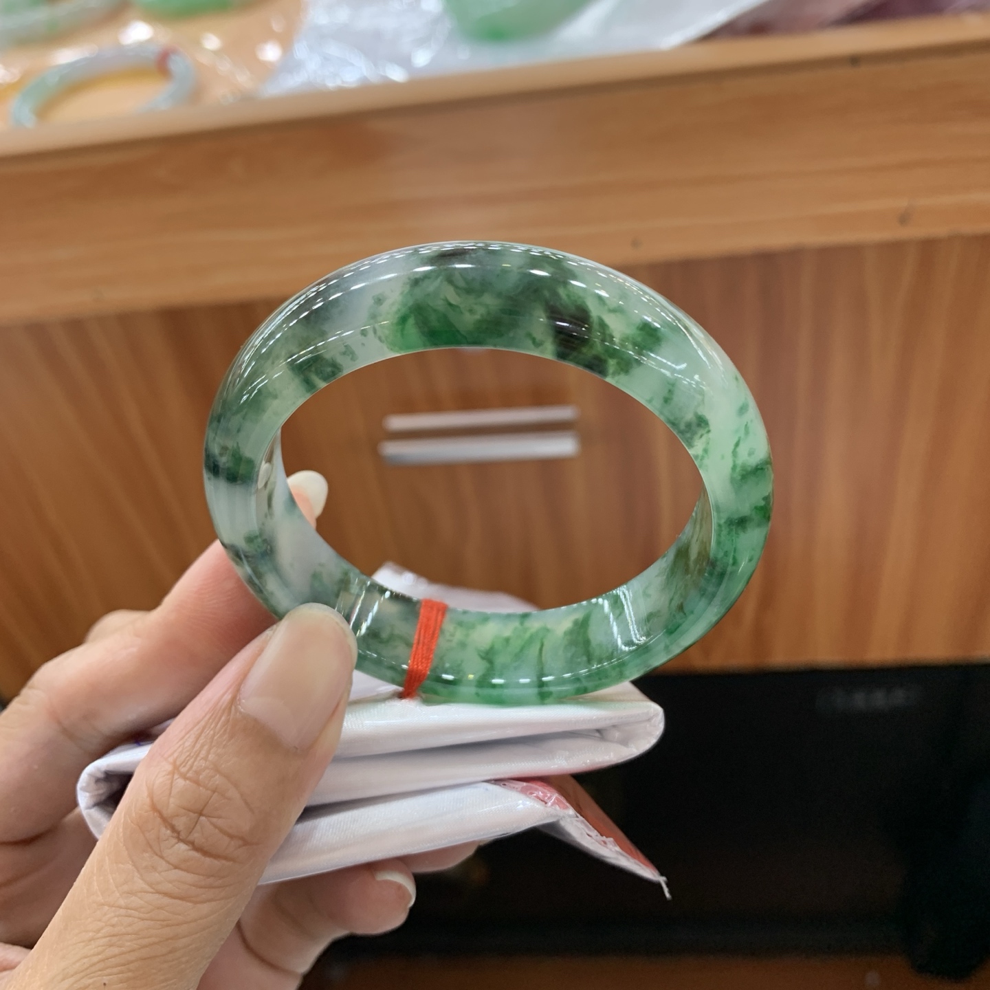061237LS 飘花正圈翡翠手镯 54.6-14-8
