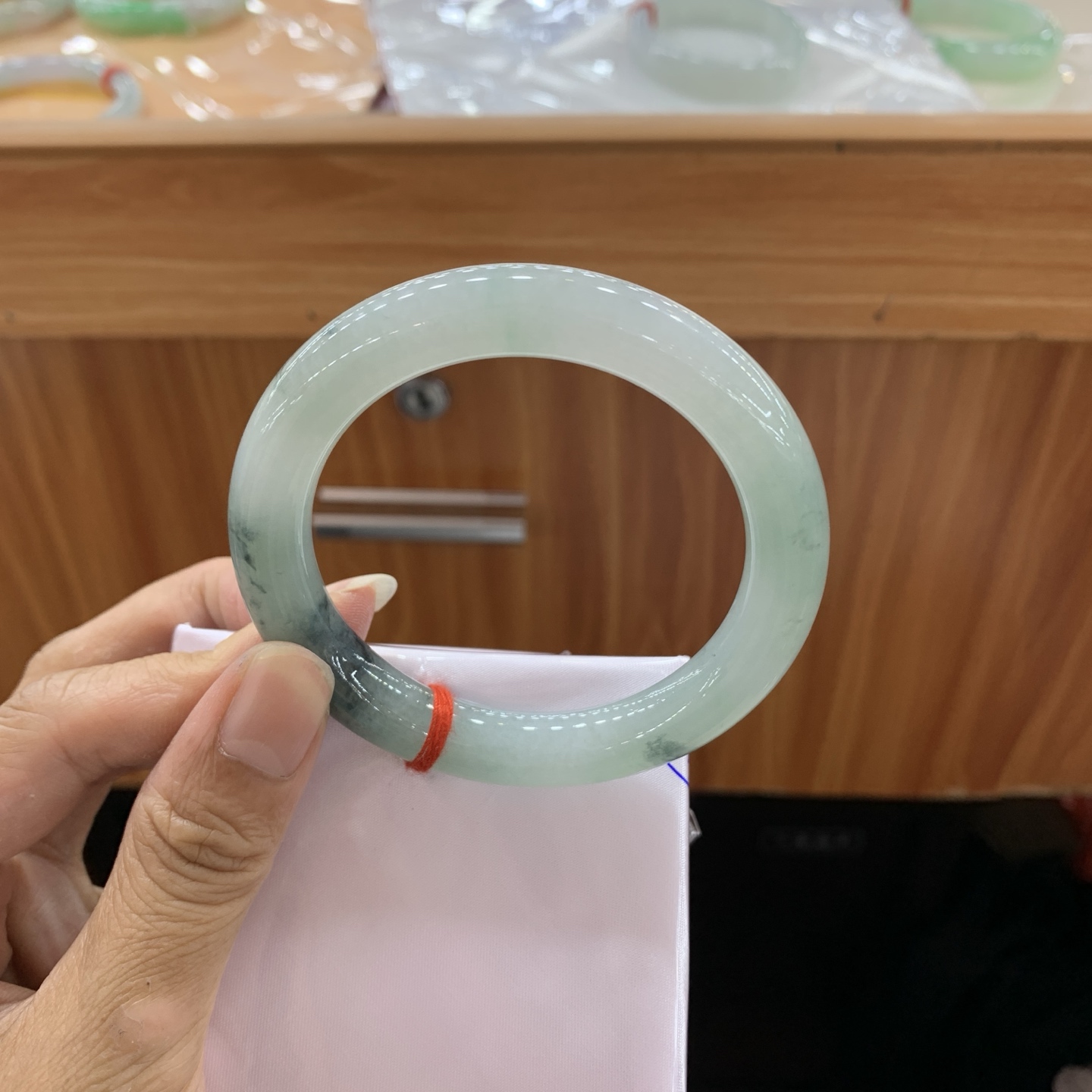 飘花圆条翡翠手镯 54.6-10.4-10.2