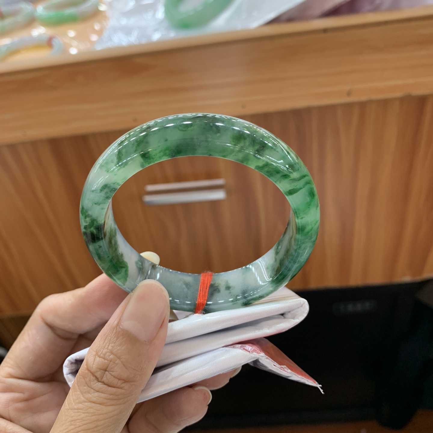 061237LS 飘花正圈翡翠手镯 54.6-14-8