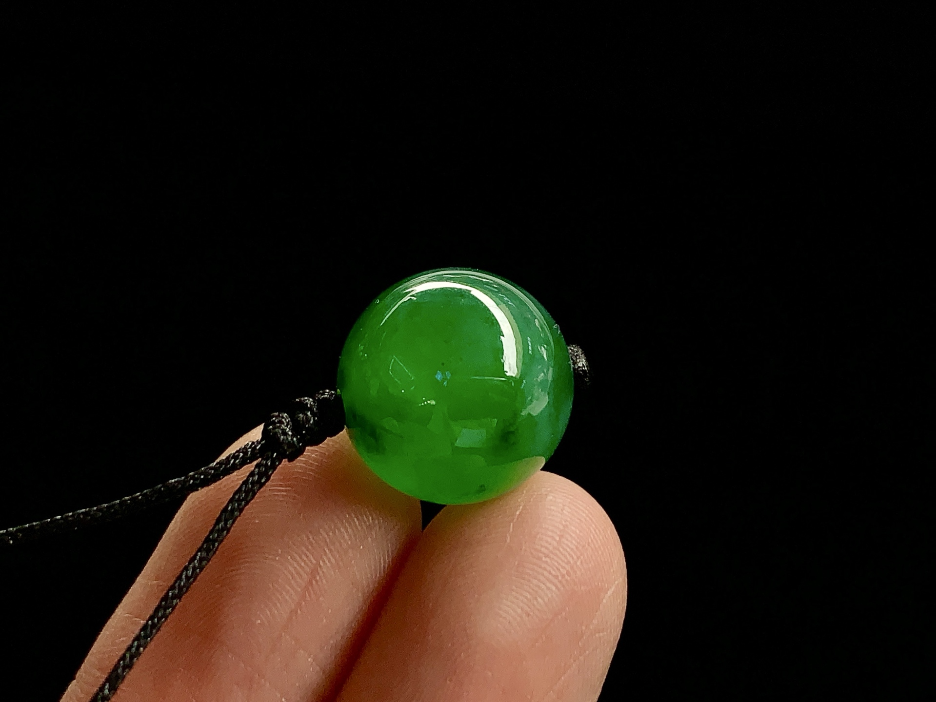 冰绿珠，阳绿色玉质细腻