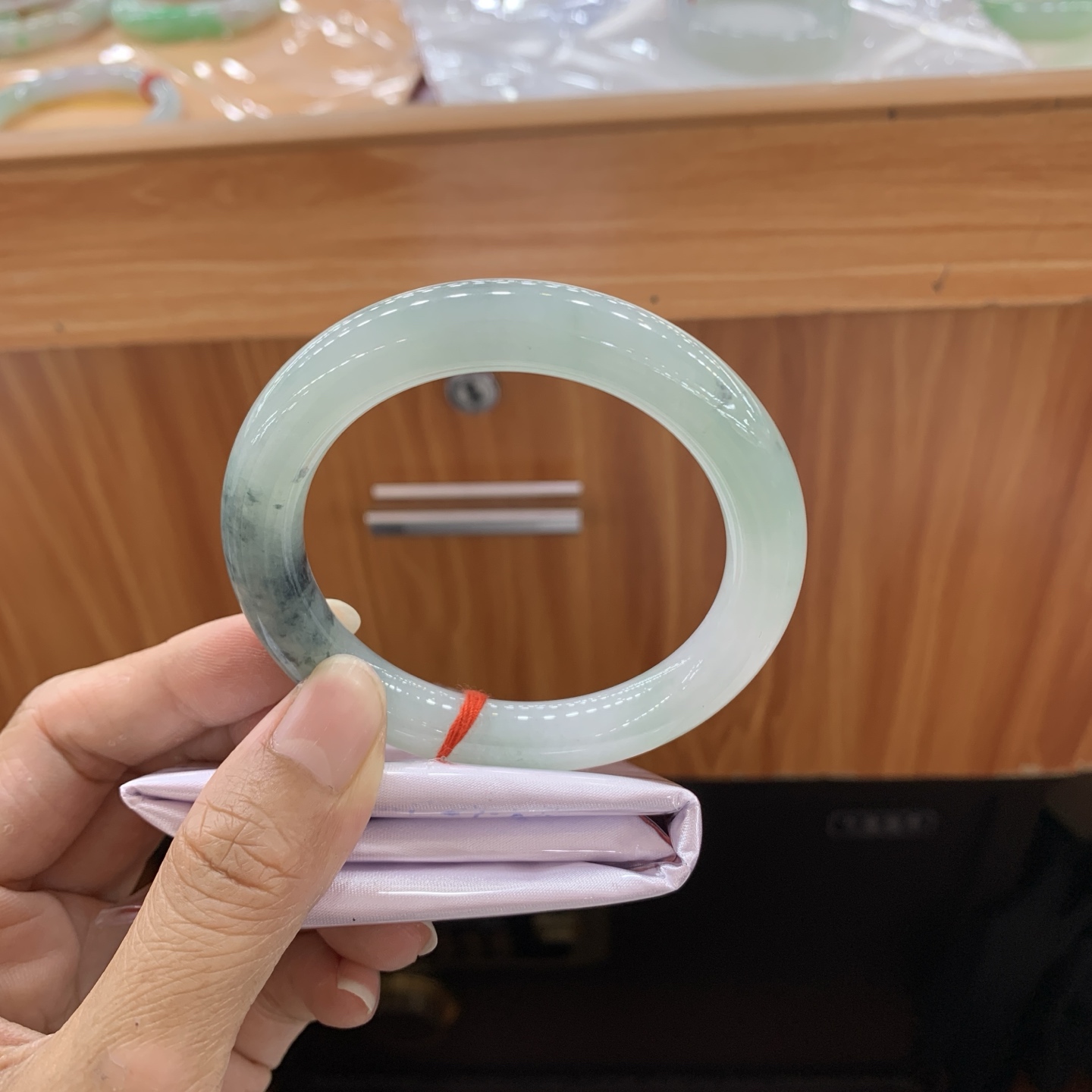 飘花圆条翡翠手镯 54.6-10.4-10.2